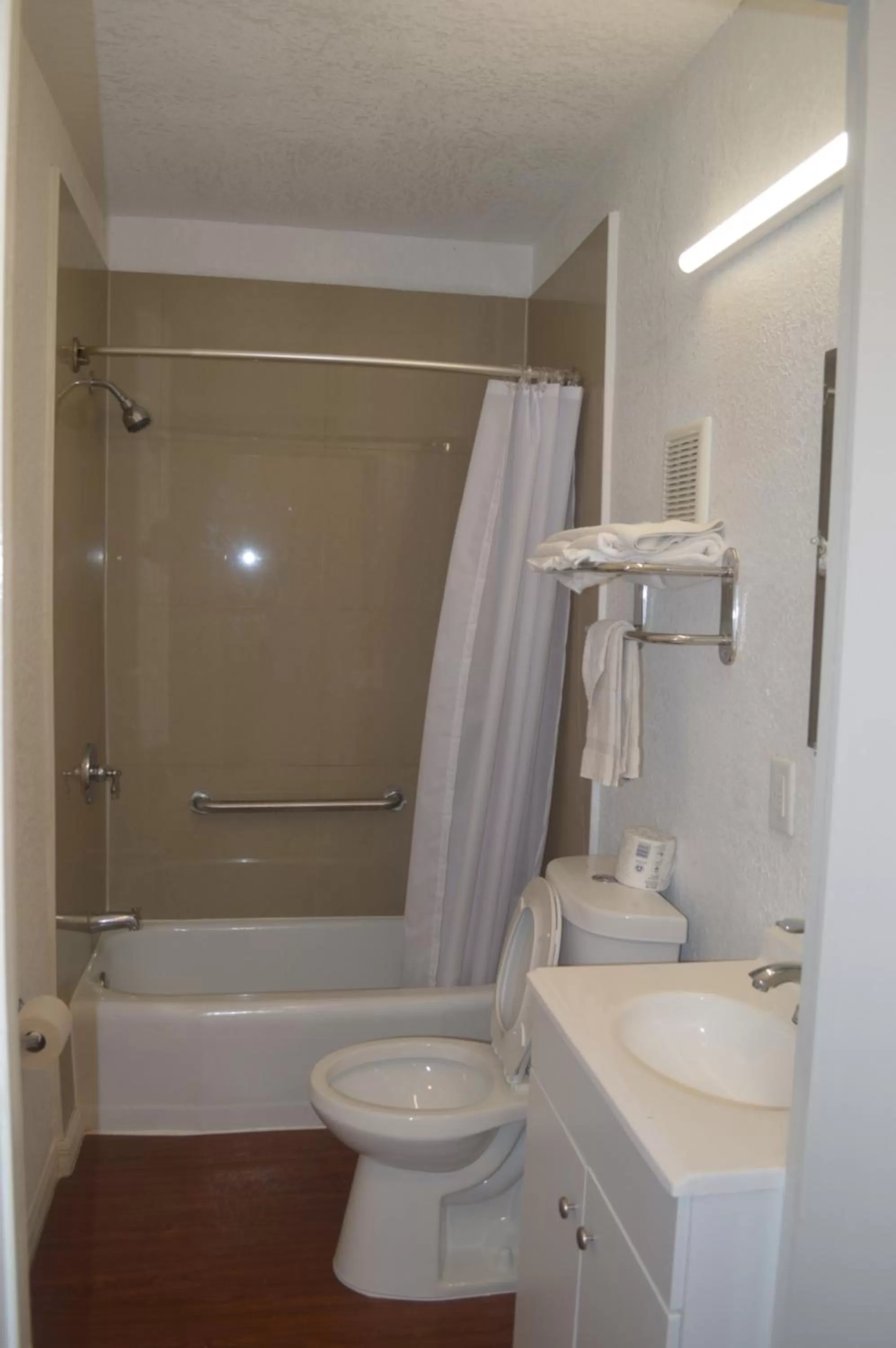 Bathroom in Tarpon Inn