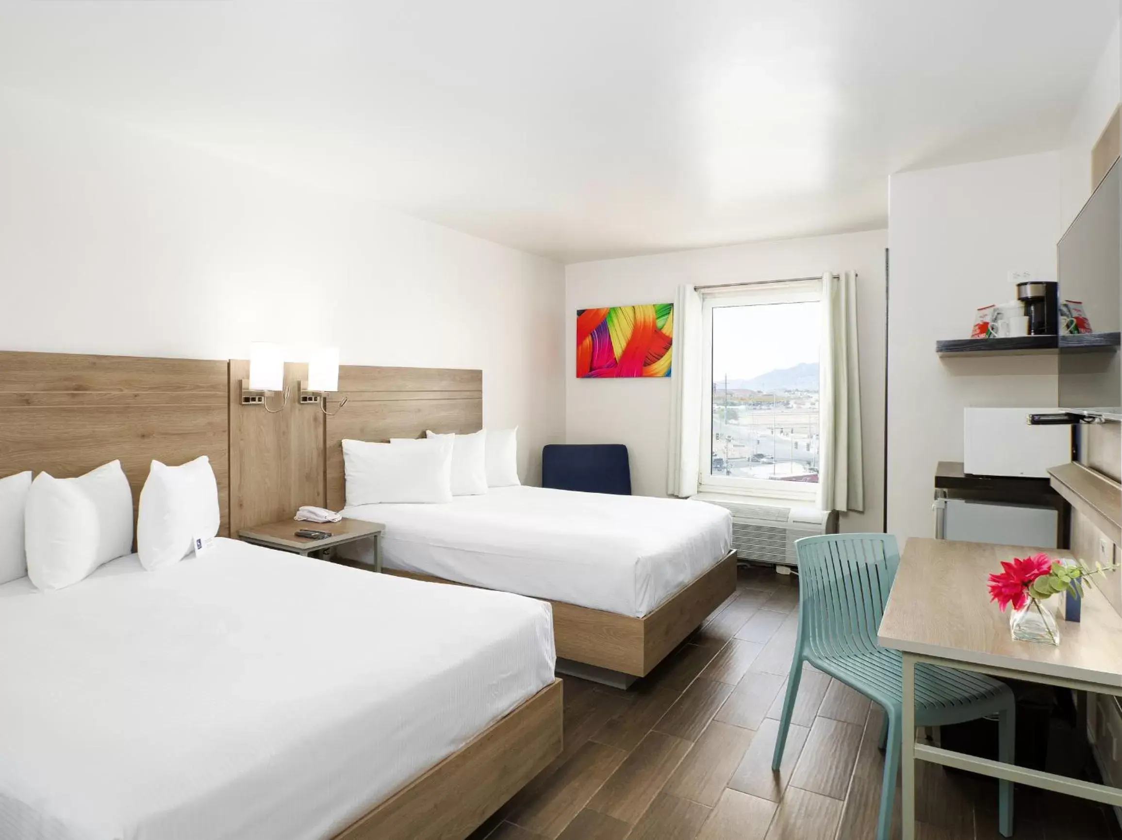 Standard Double Room with Two Double Beds in Hotel Mesaluna Near American Consulate Standard Double Room with Two Double Beds in Hotel Mesaluna Near American Consulate