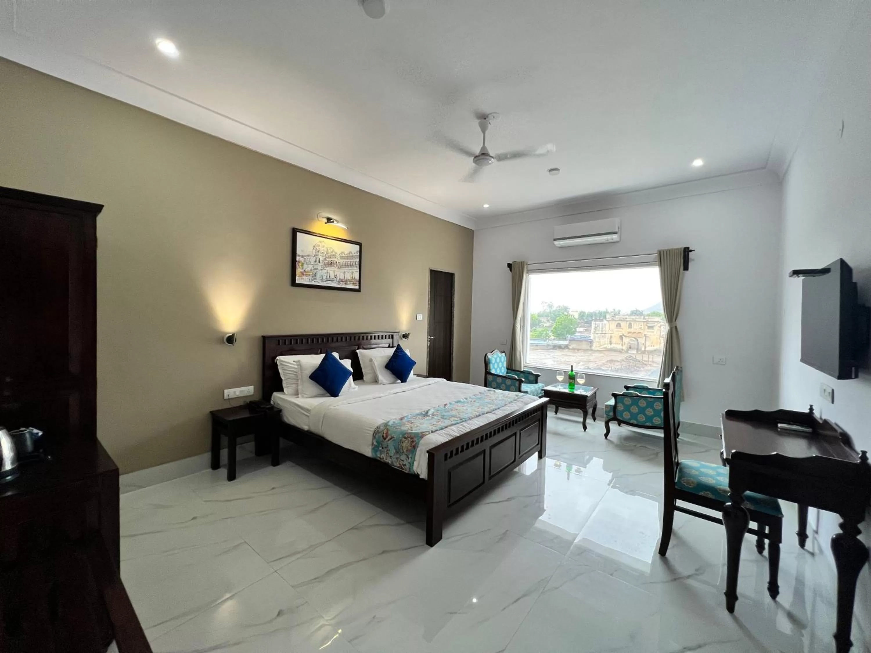 Bedroom in Revaas Lake View Boutique Stay