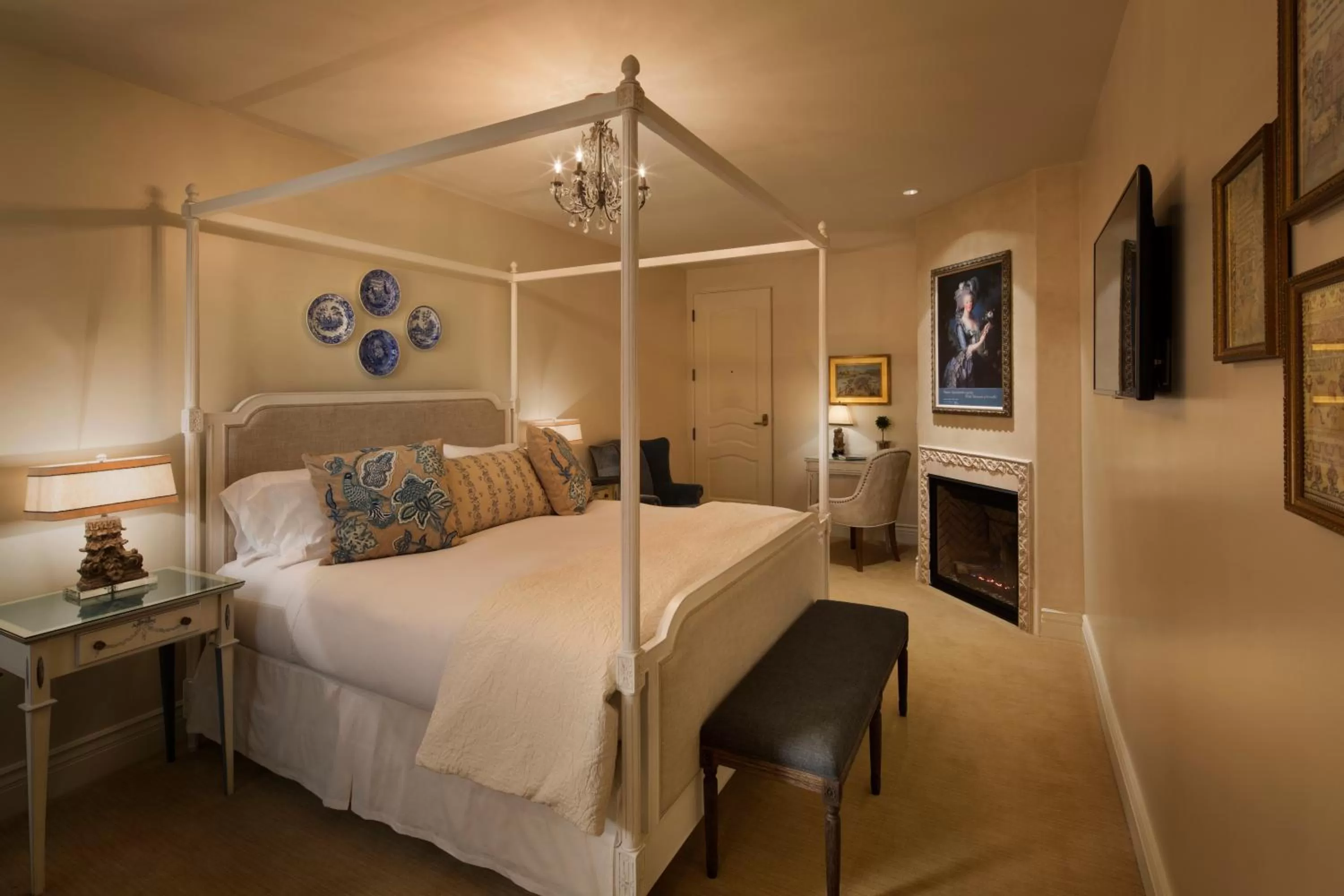 Property building, Bed in Enchante Boutique Hotel