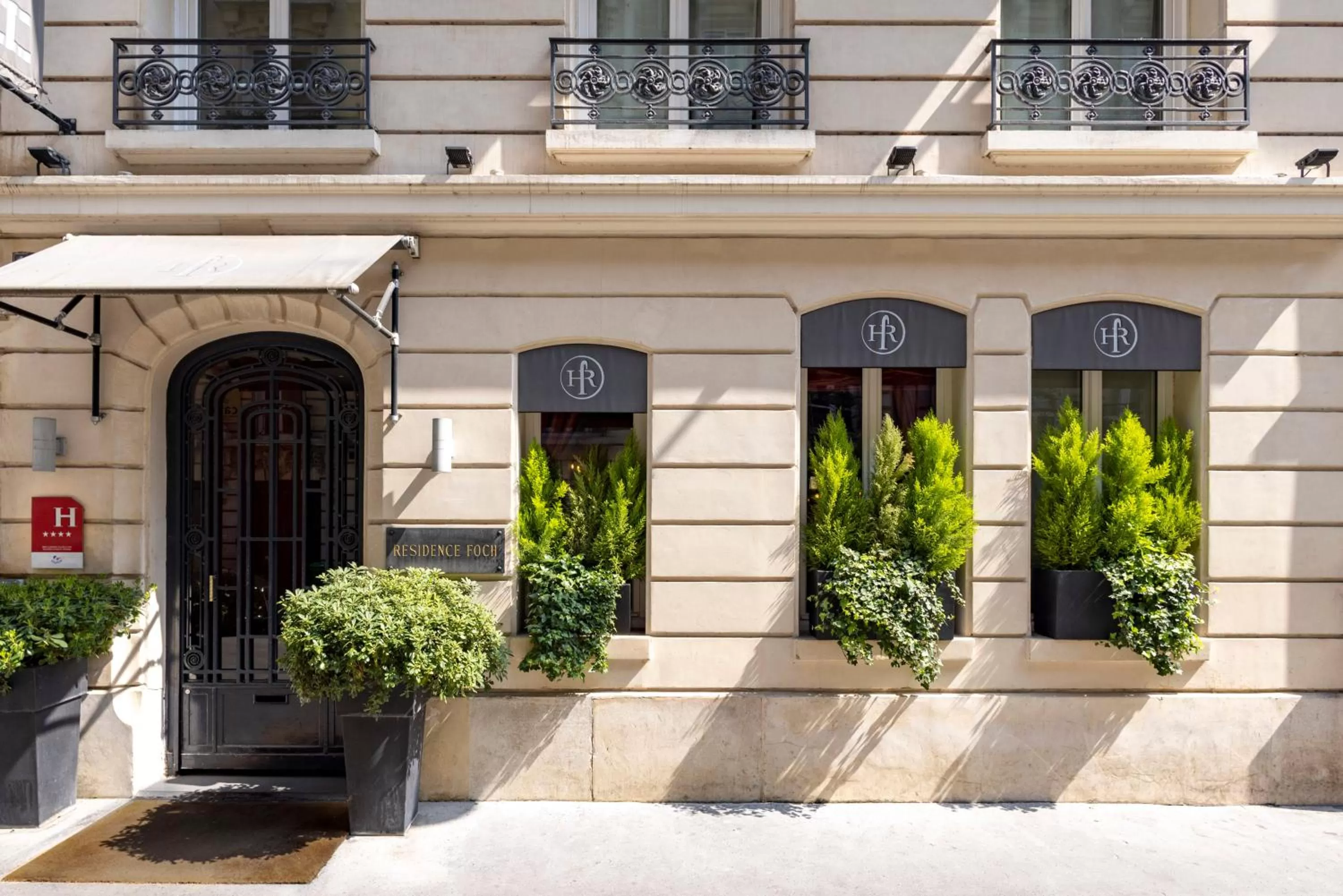 Property building in Hotel Residence Foch