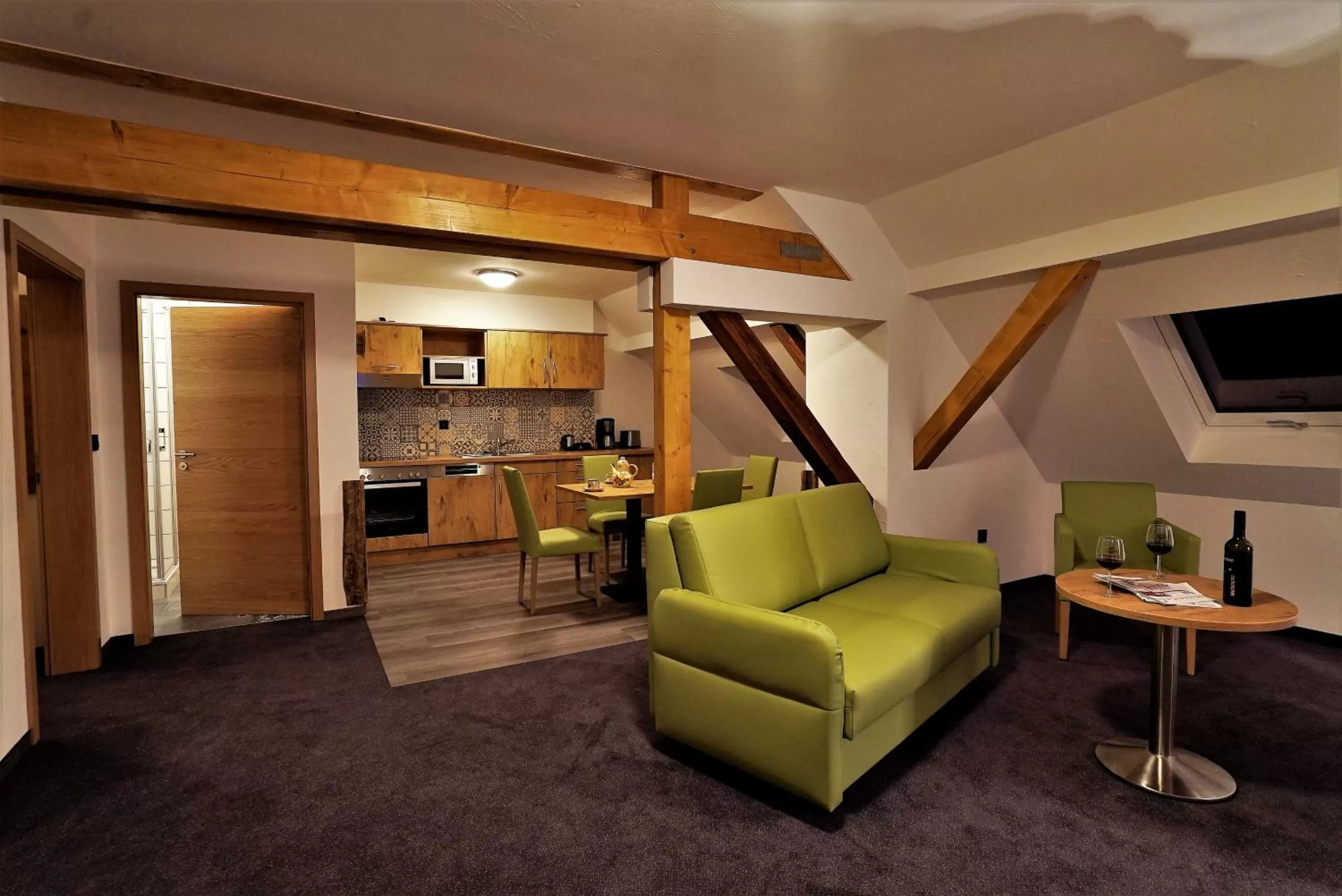 Kitchen or kitchenette in Kelterhotel Fröscher