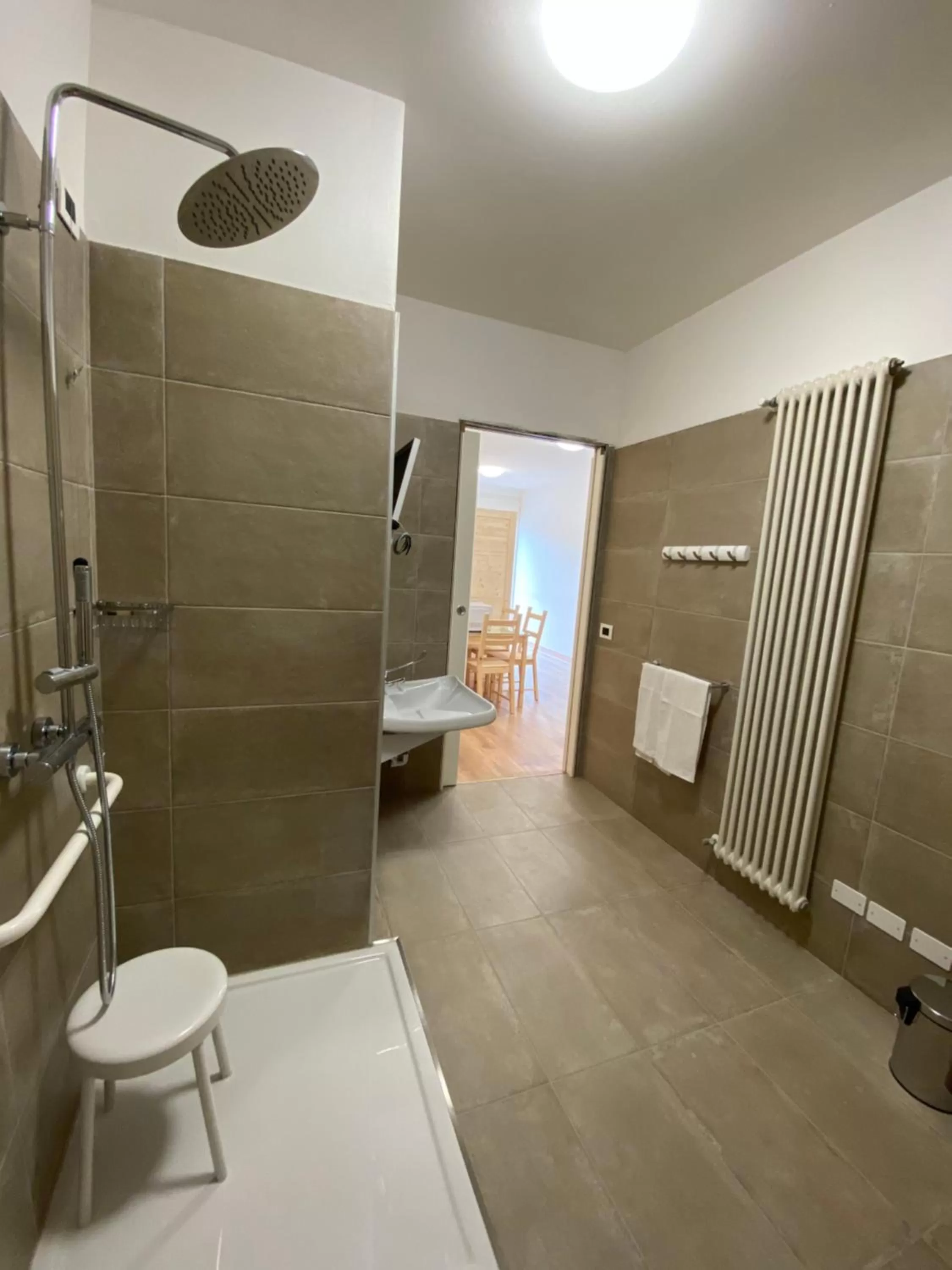 Shower in Sky Garden & Wellness R.