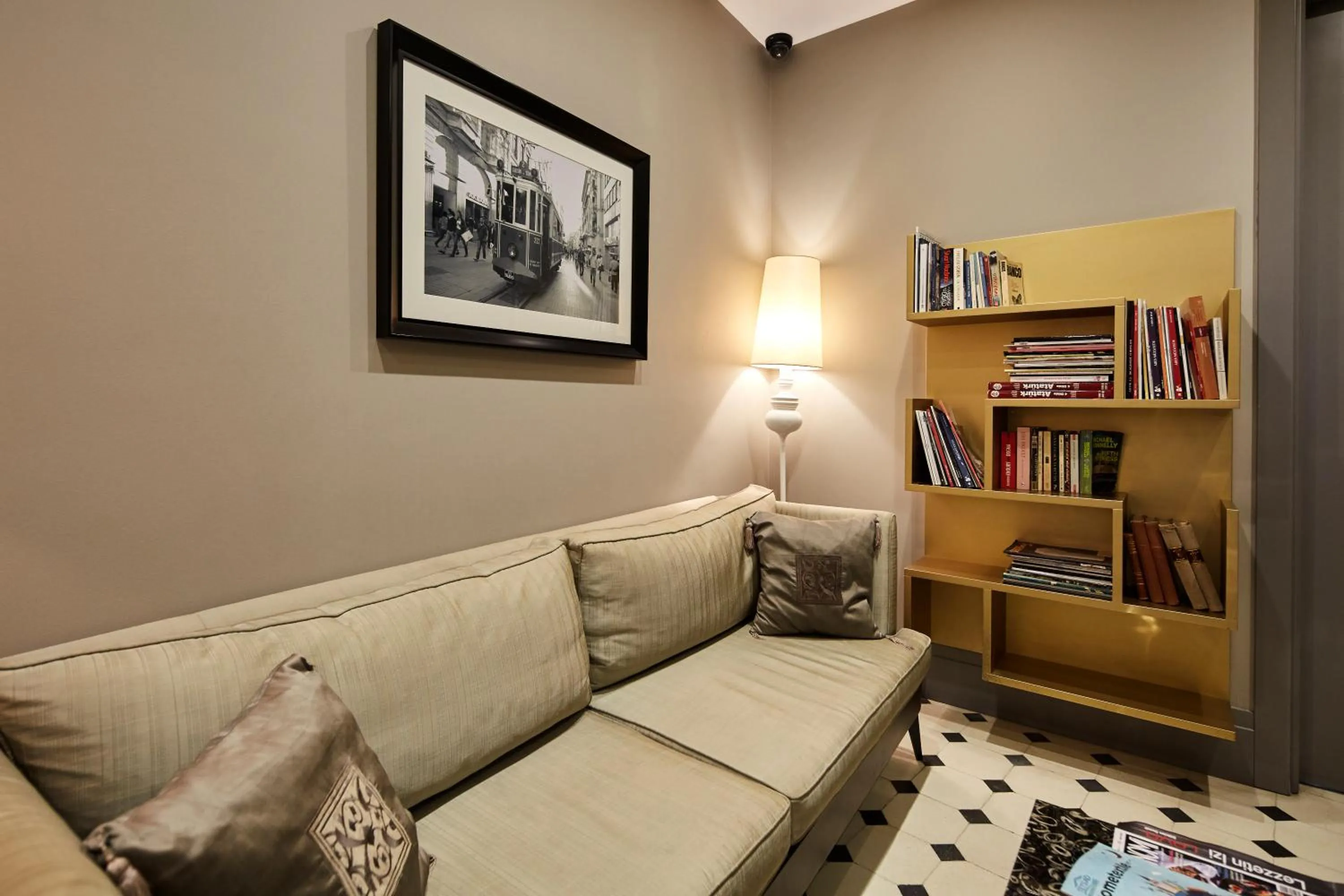 Library in Taksim Prelude Hotel