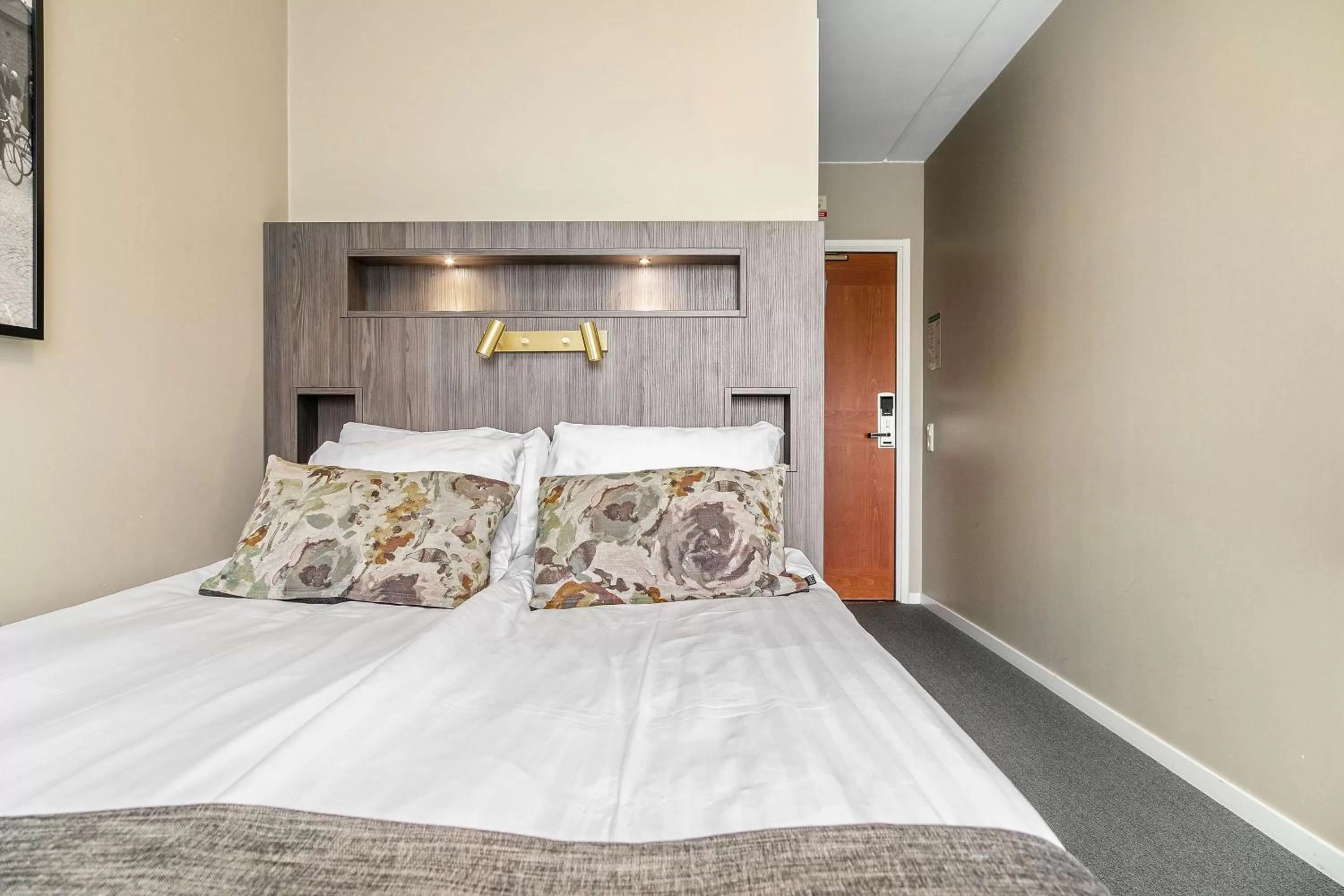 Bedroom in Best Western Ta Inn Hotel