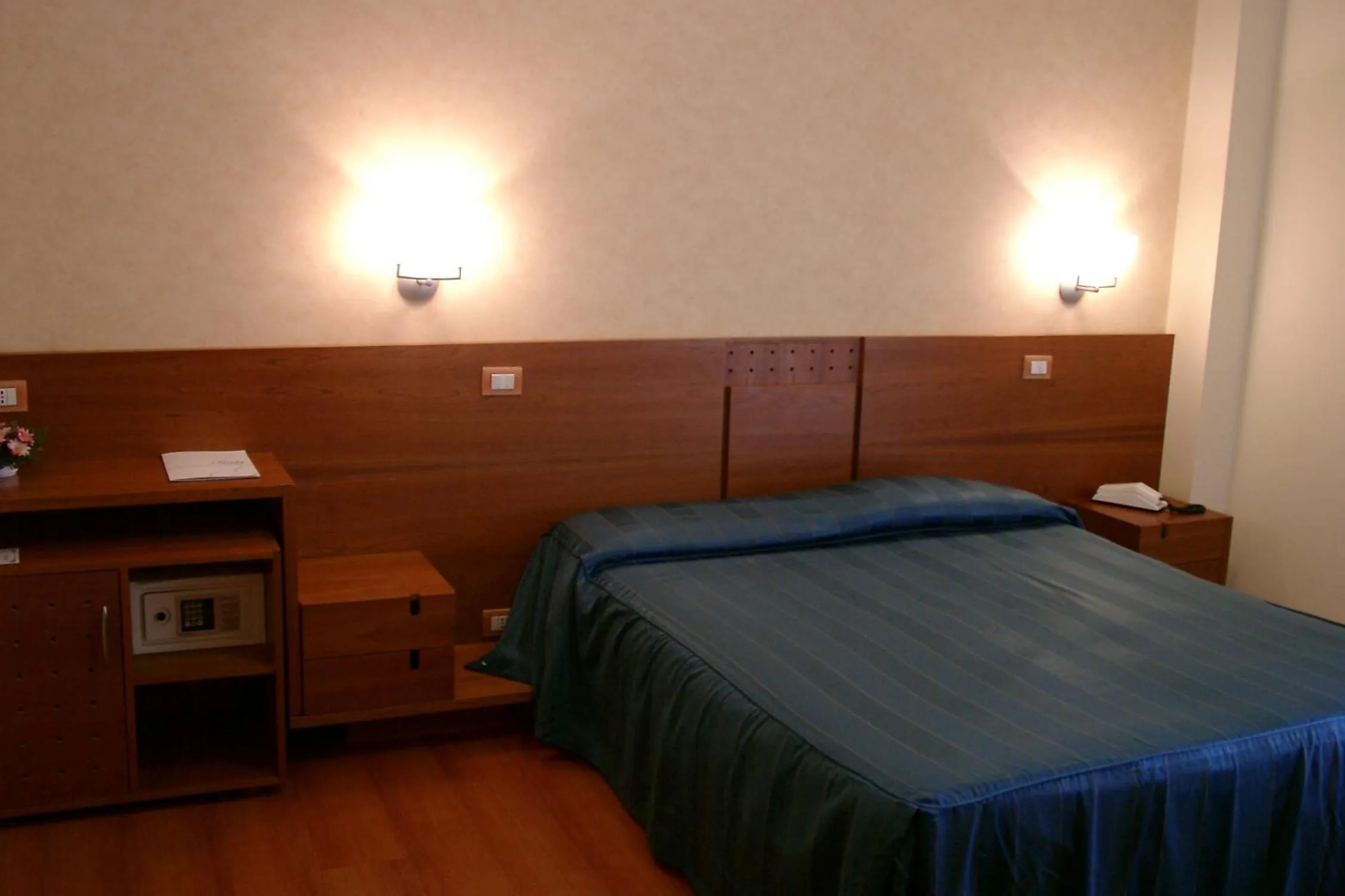 Photo of the whole room, Bed in Hotel Gala