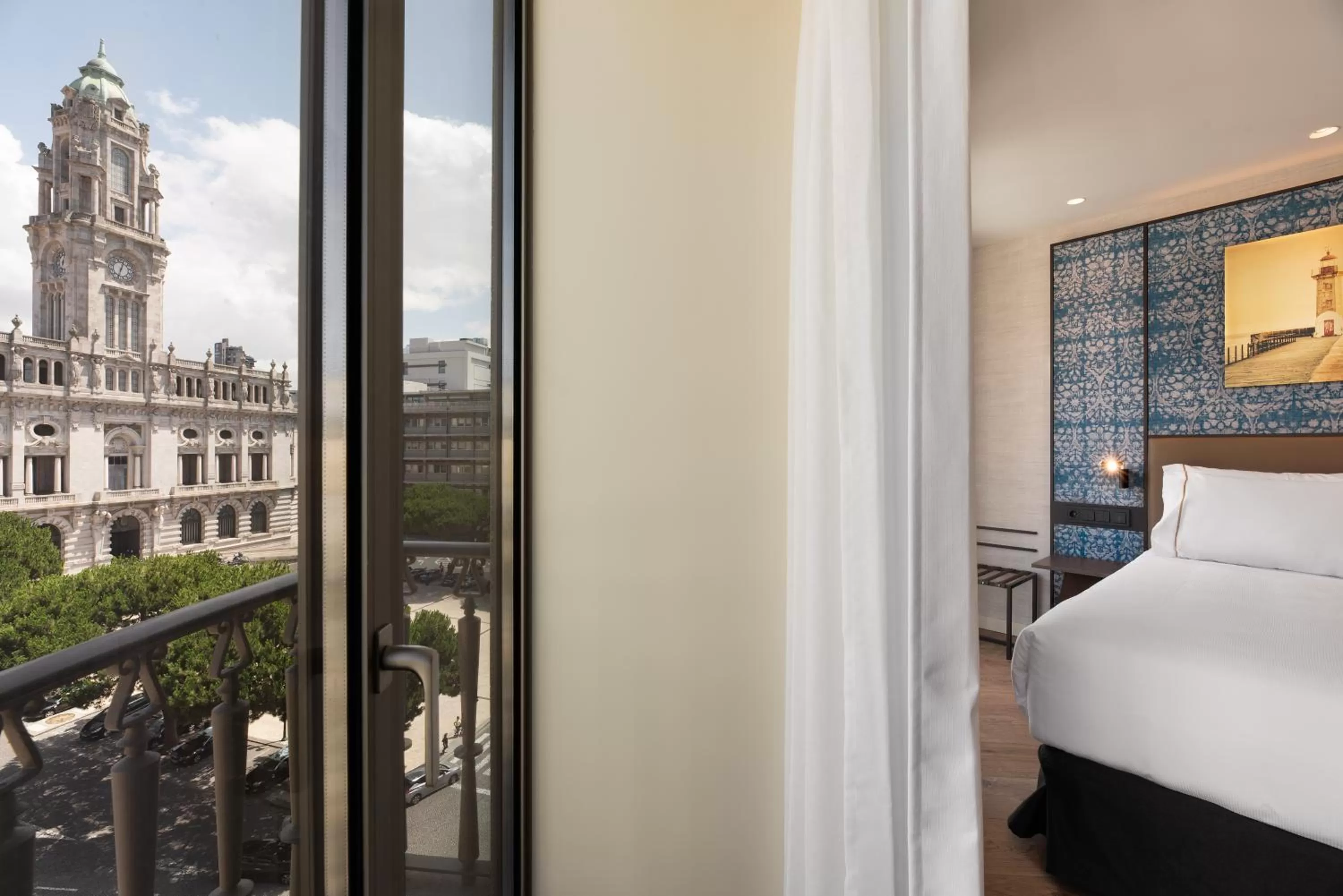 City view, Bed in Eurostars Aliados