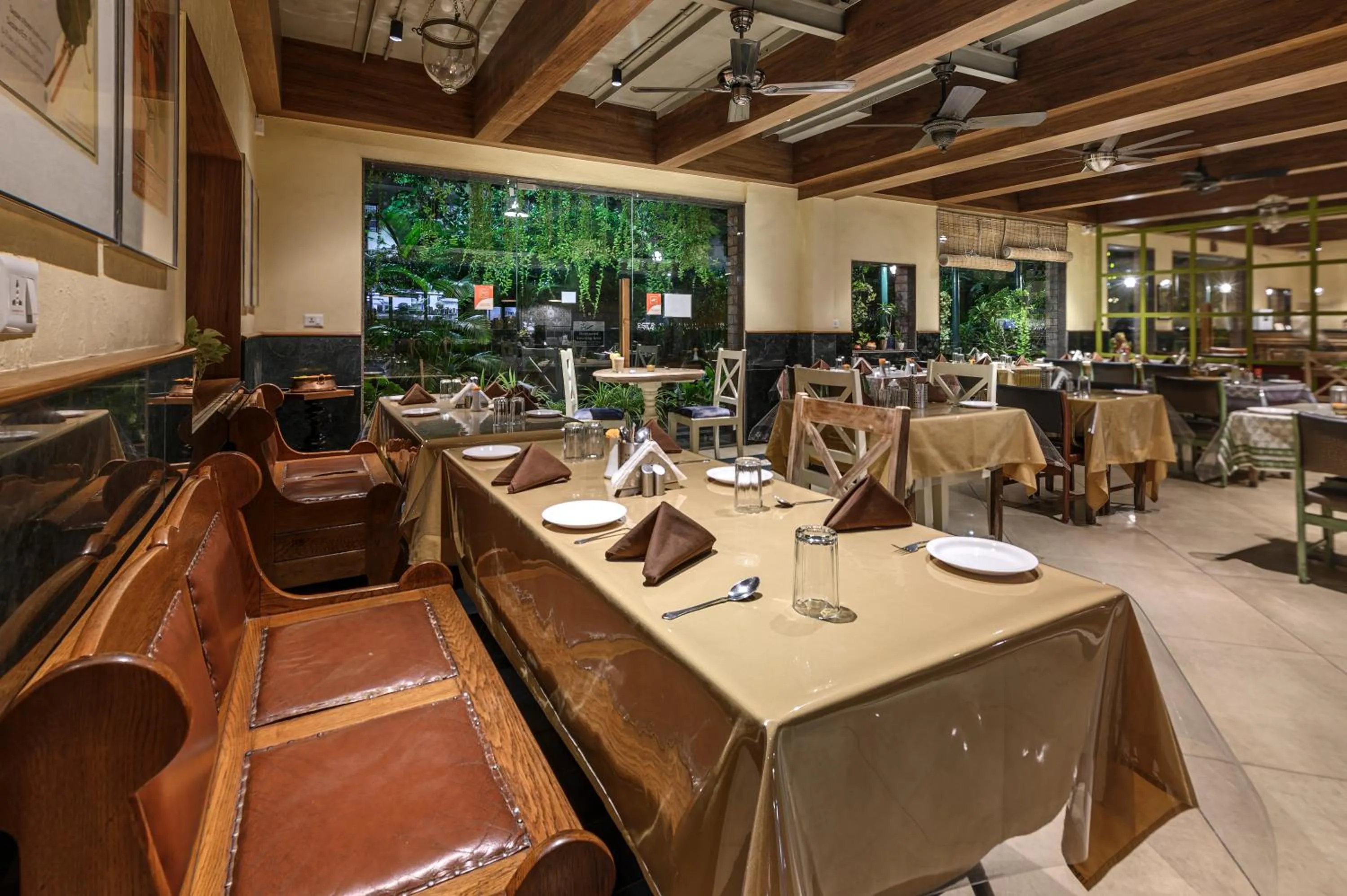 Restaurant/places to eat in Budget Inn Bellevue