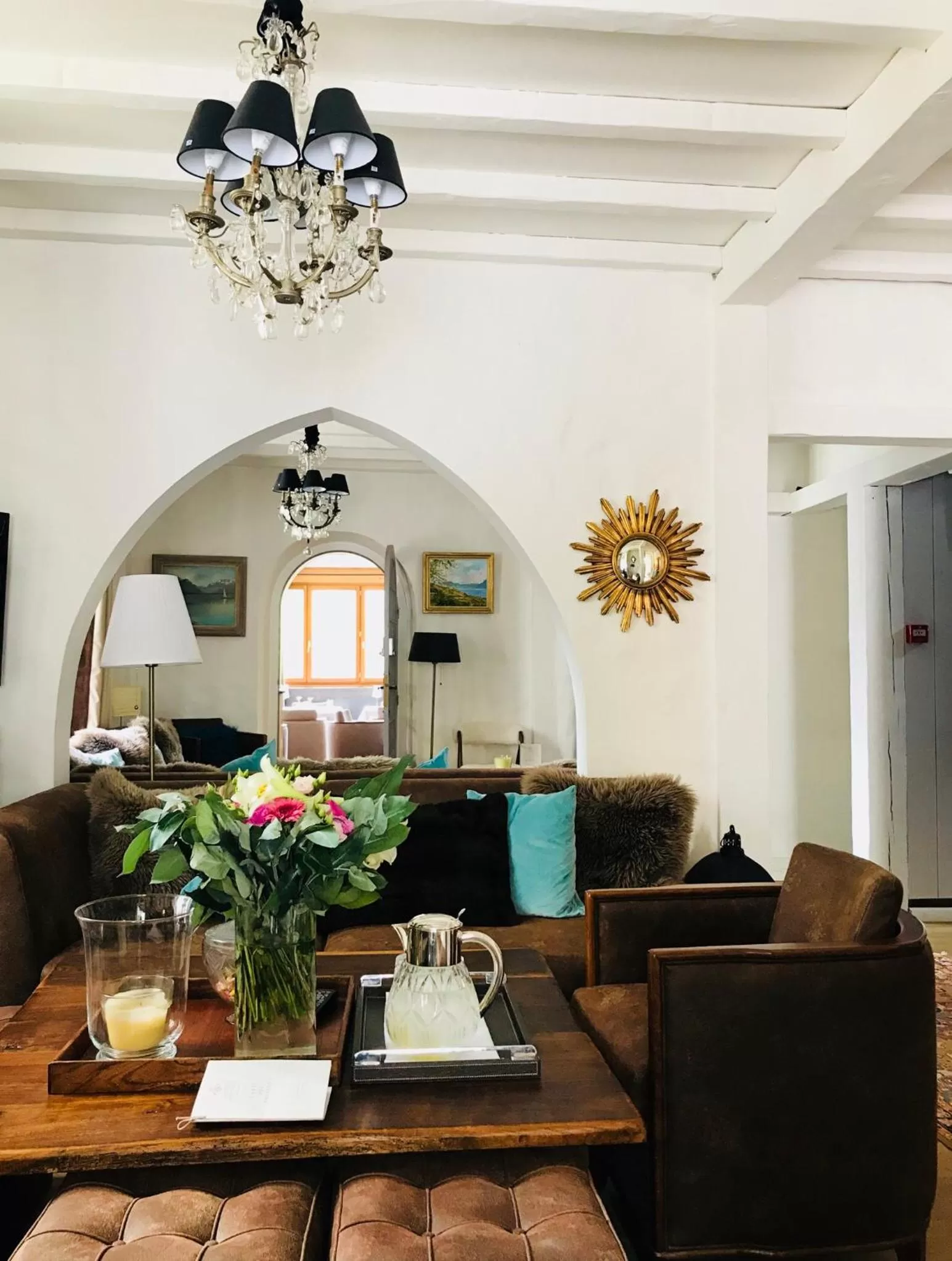 Communal lounge/ TV room in Coeur des Neiges