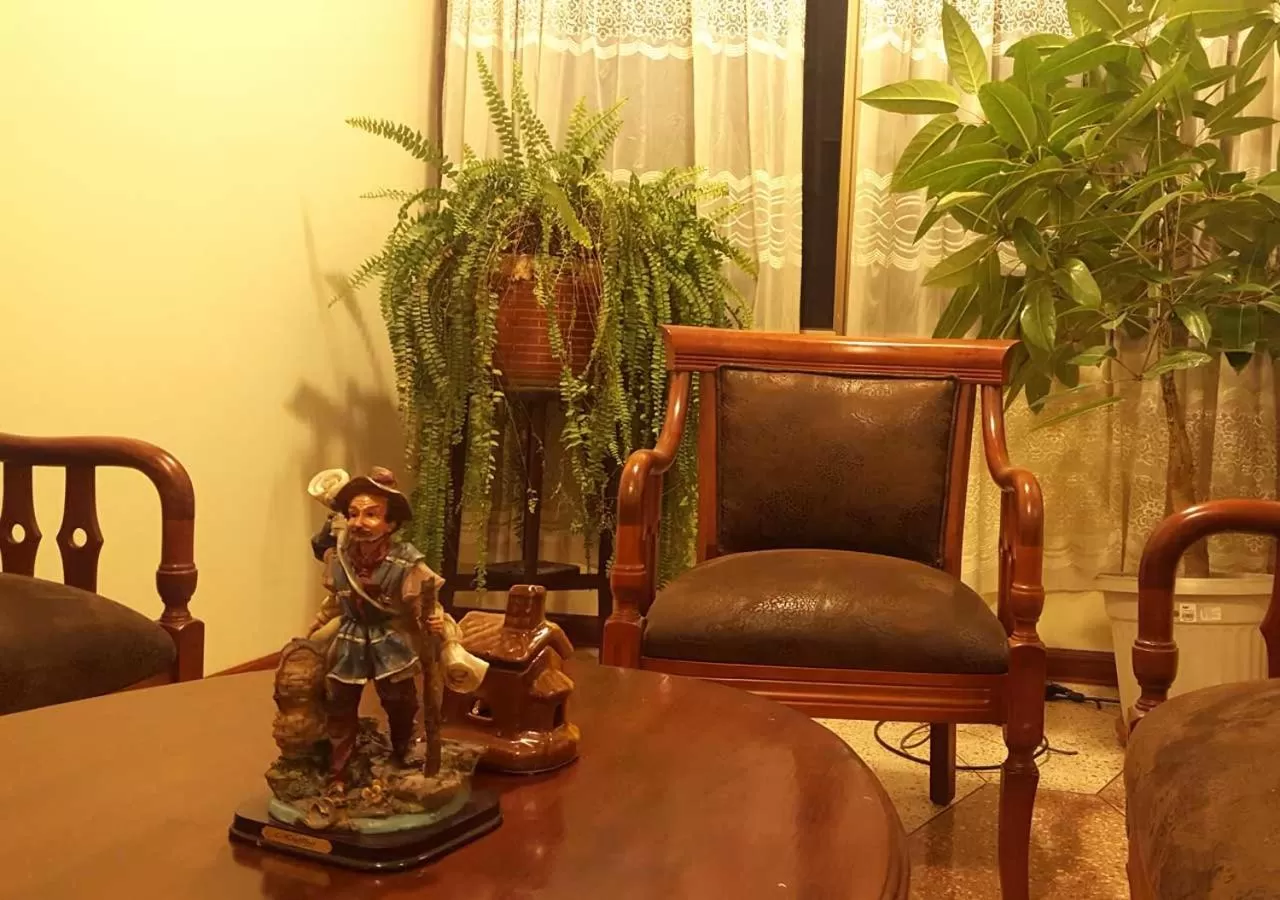 Night, Seating Area in La Merced Plaza Hostal