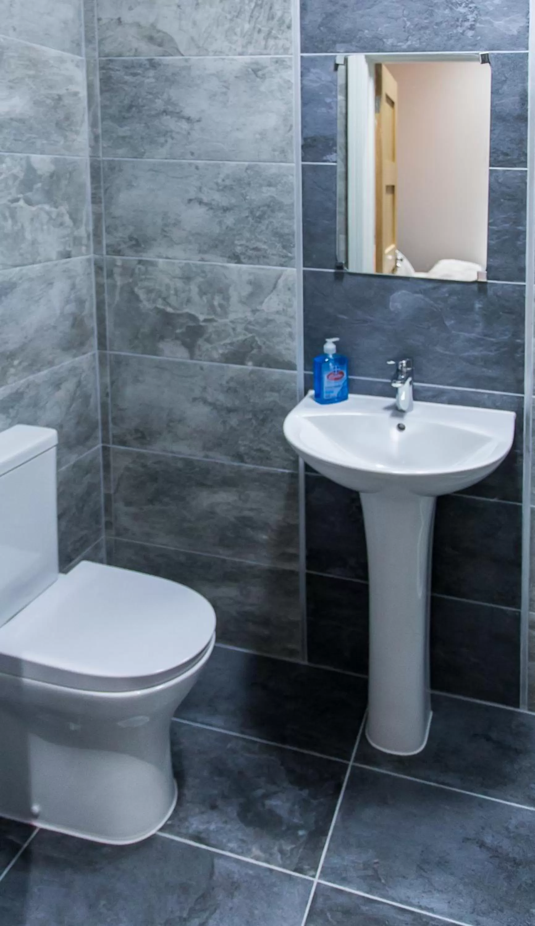 Bathroom in High Bank Hotel