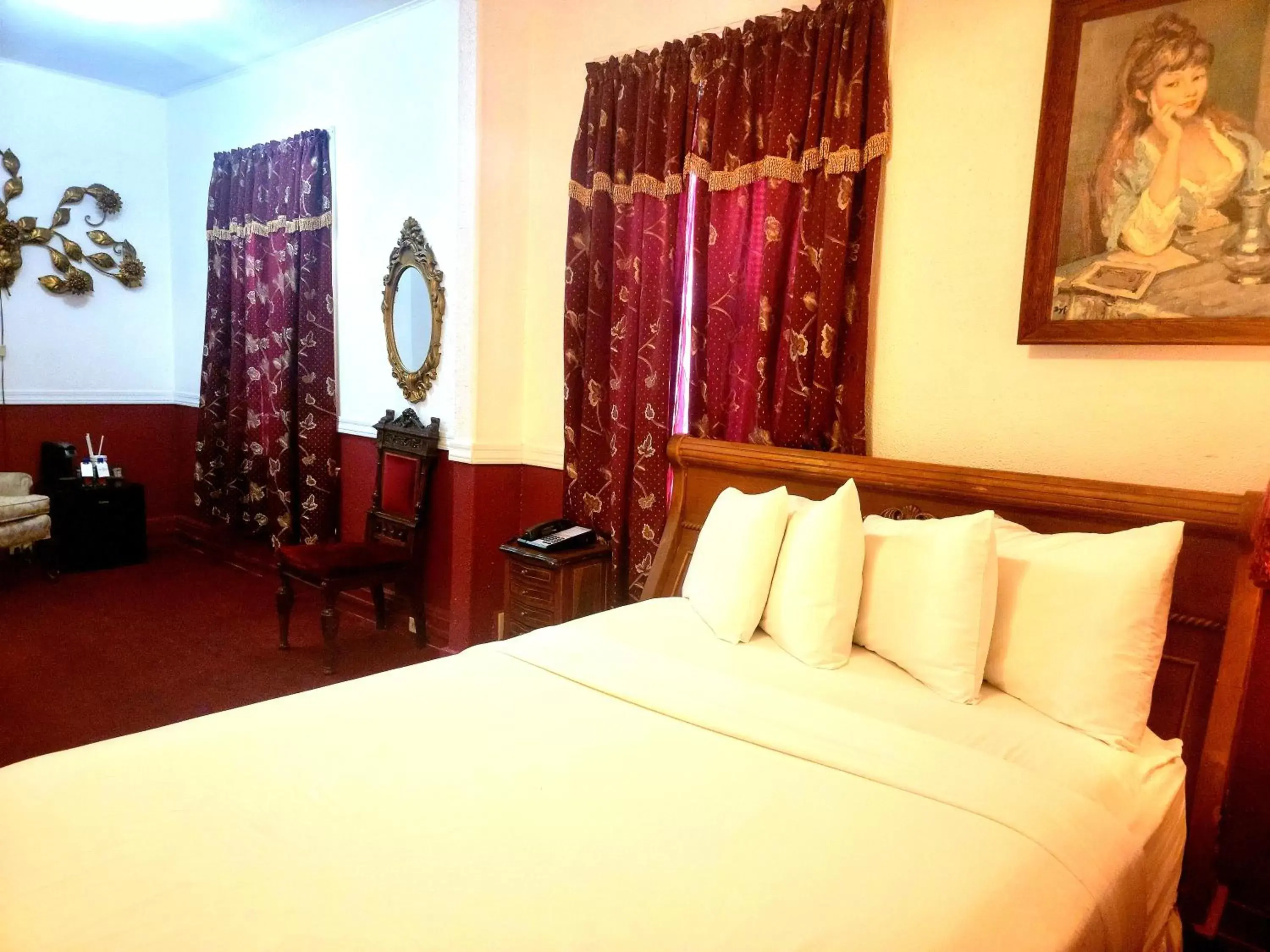 Deluxe Queen Room in Copper Queen Hotel Deluxe Queen Room in Copper Queen Hotel