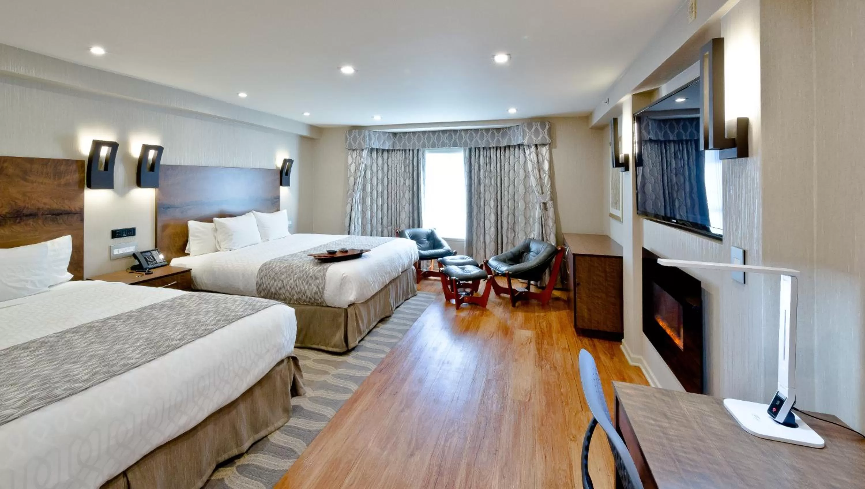 Photo of the whole room, Bed in Hotel Strata