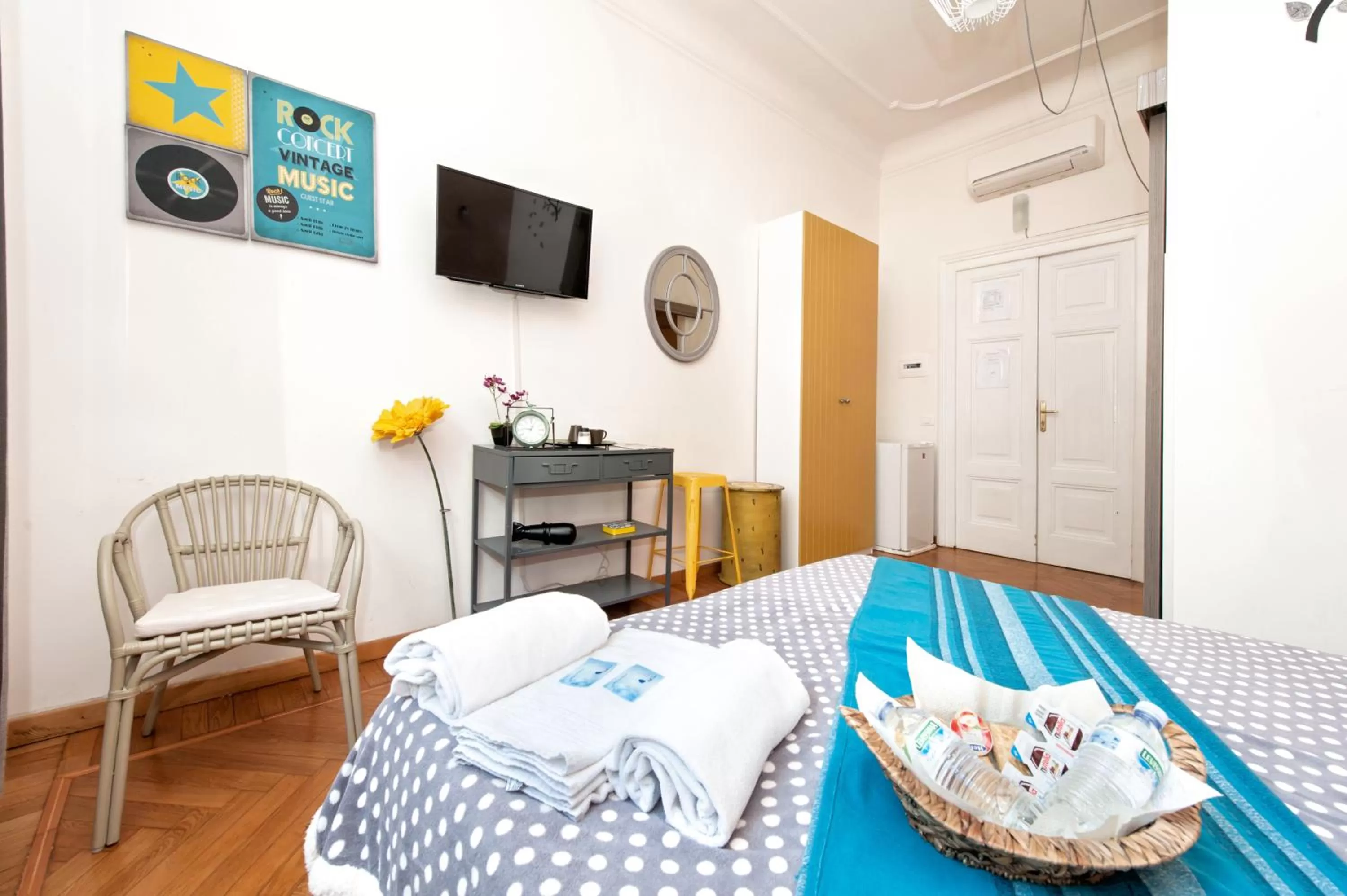 Bed in Sesto Suites Central