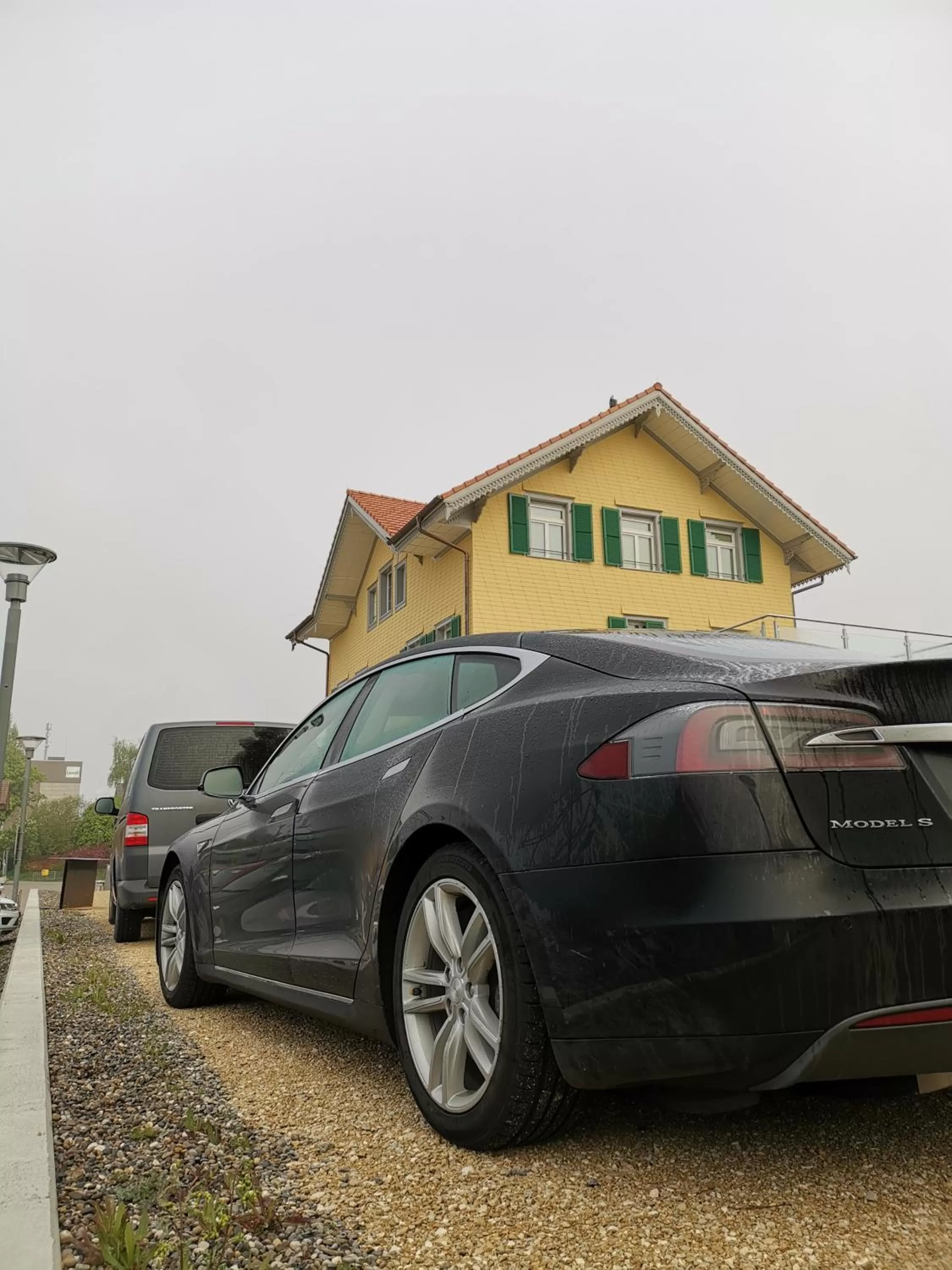 Property building in Boutique Hotel BS16 before Bern City Parking gratis