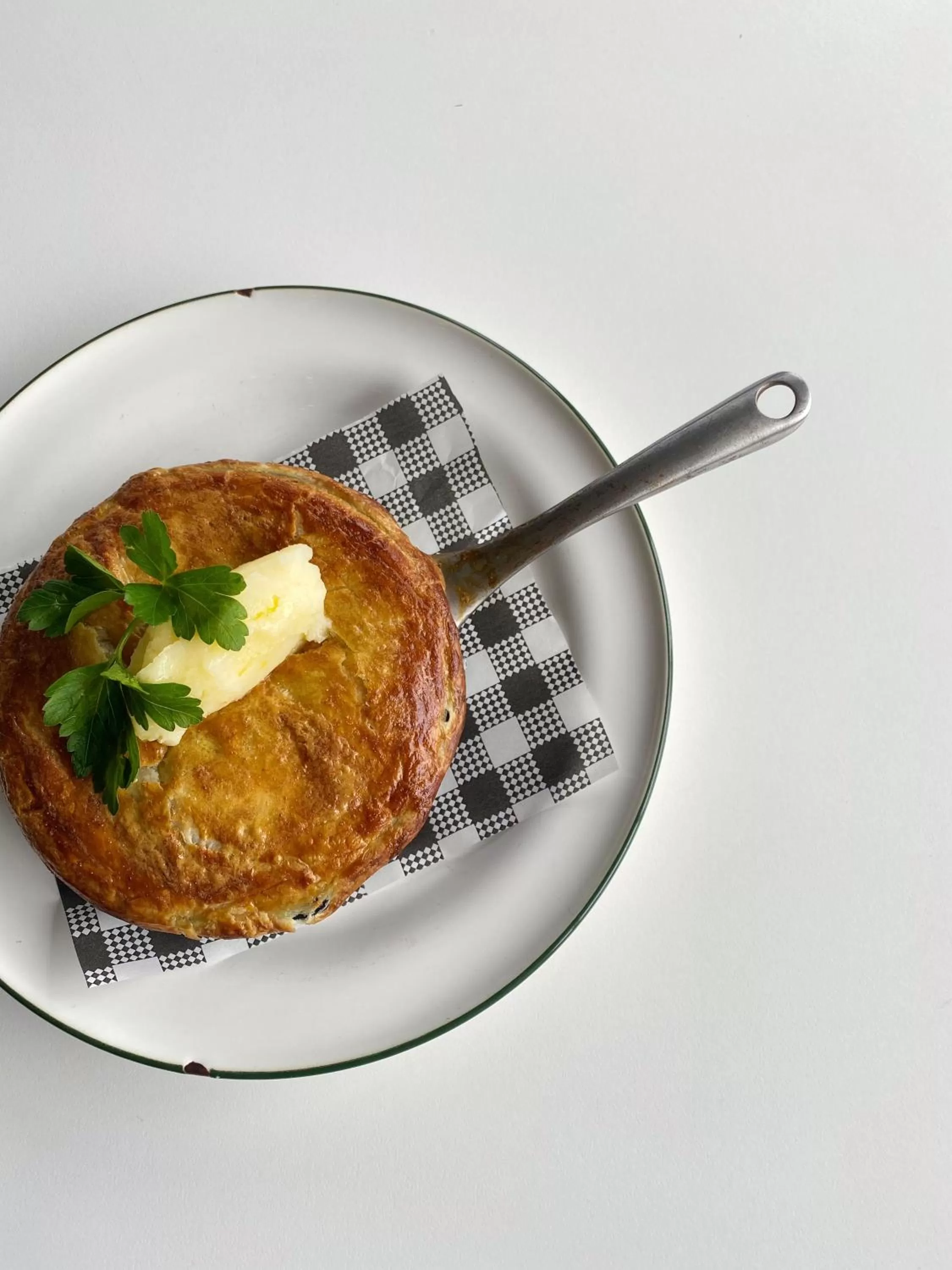 Food and drinks in The Astor Hotel Motel