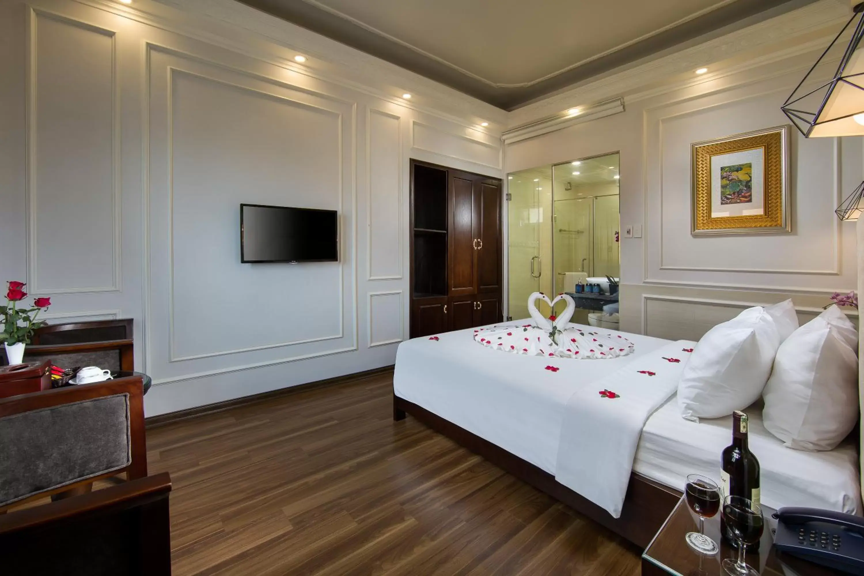 Day Use 3 Hours in Hanoi Royal Palace Hotel 2 Day Use 3 Hours in Hanoi Royal Palace Hotel 2