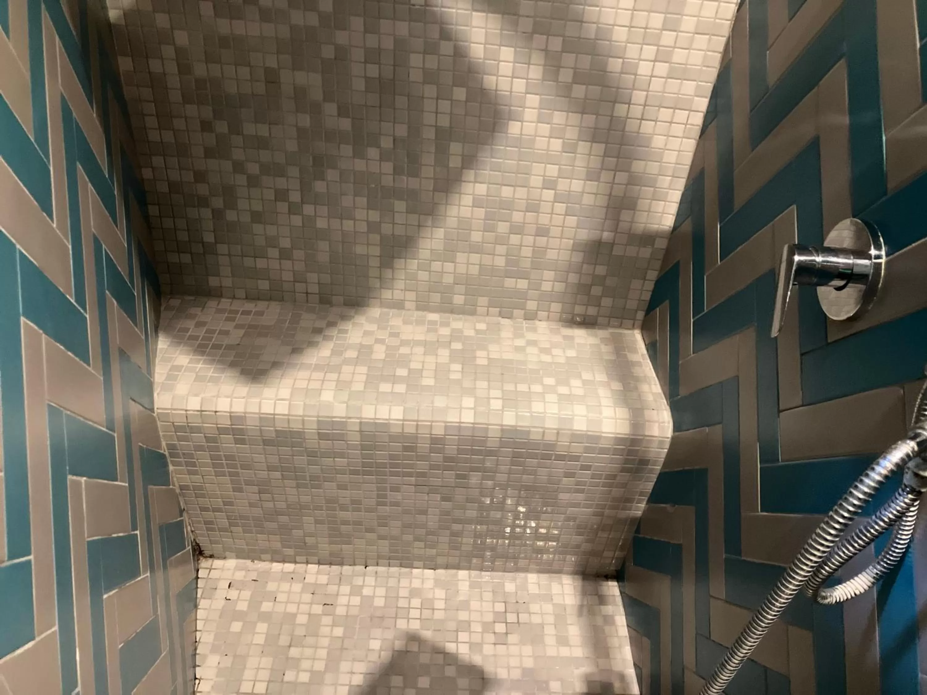 Bathroom in Alma Megaris