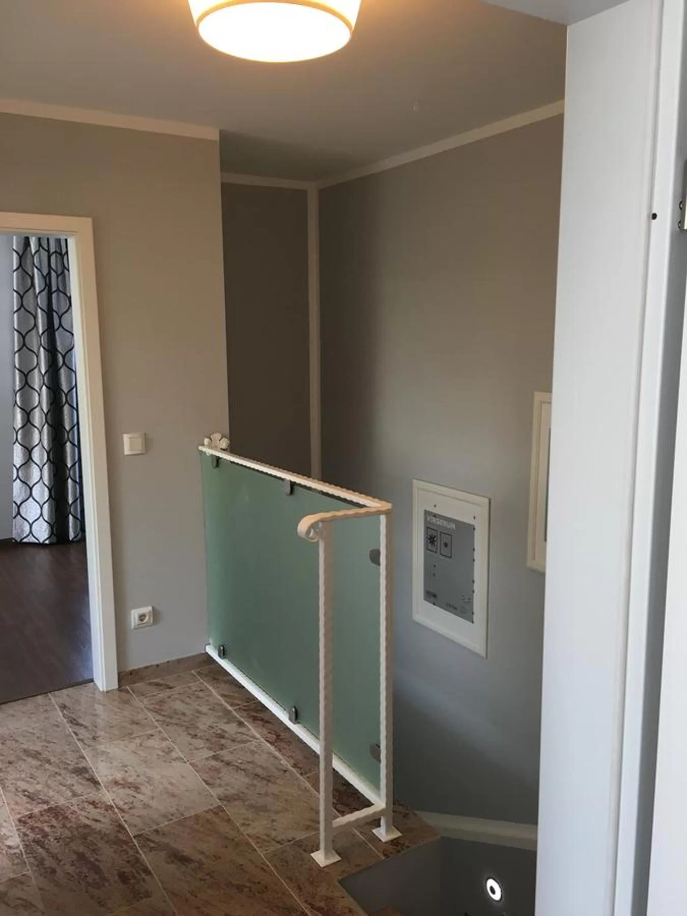 Property building, TV/Entertainment Center in Merkel Villa Apartamente