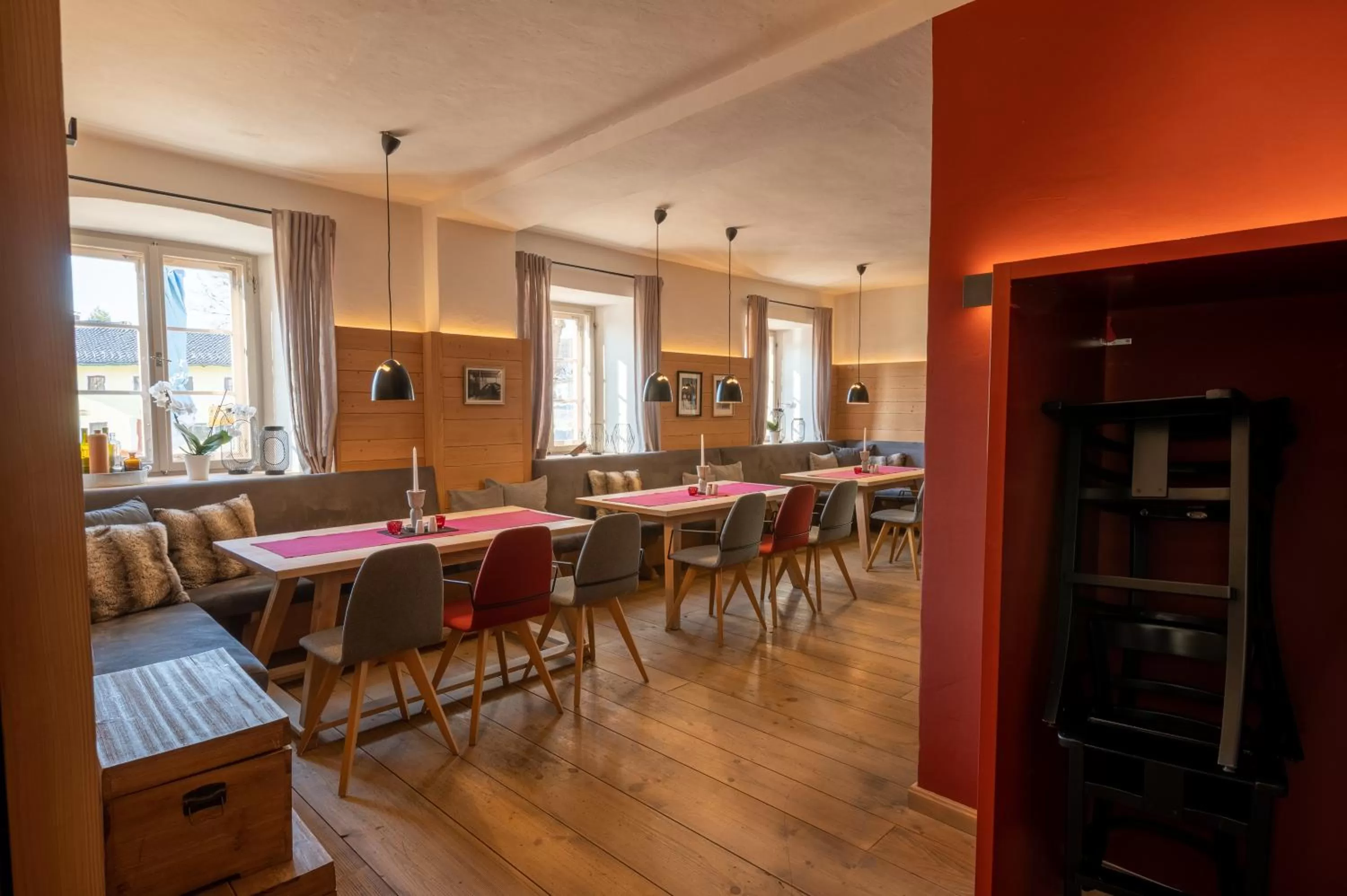Restaurant/places to eat in LANDHOTEL ALTE ZOLLSTATION- Historical Building