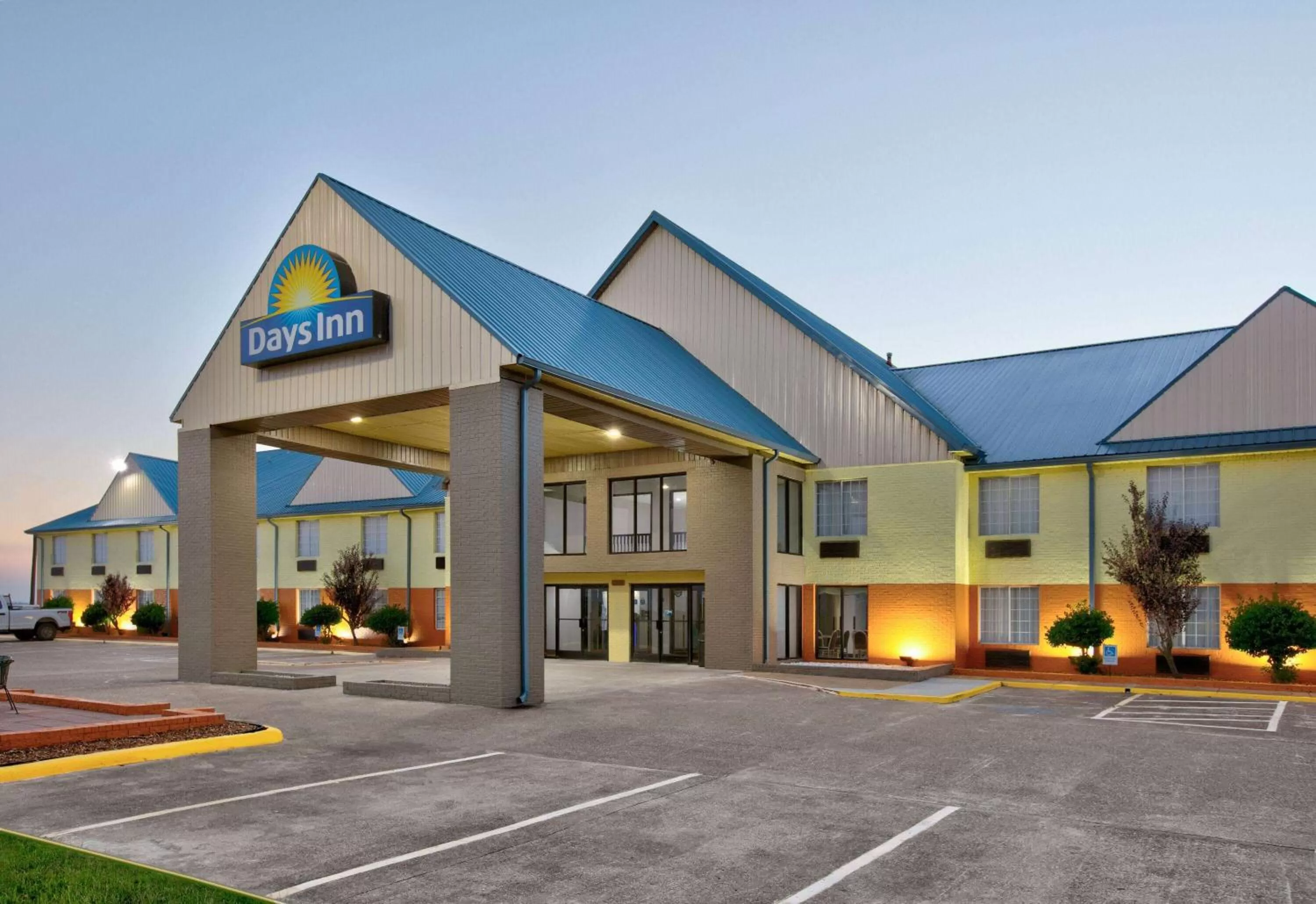Property building in Days Inn by Wyndham Tunica Resorts