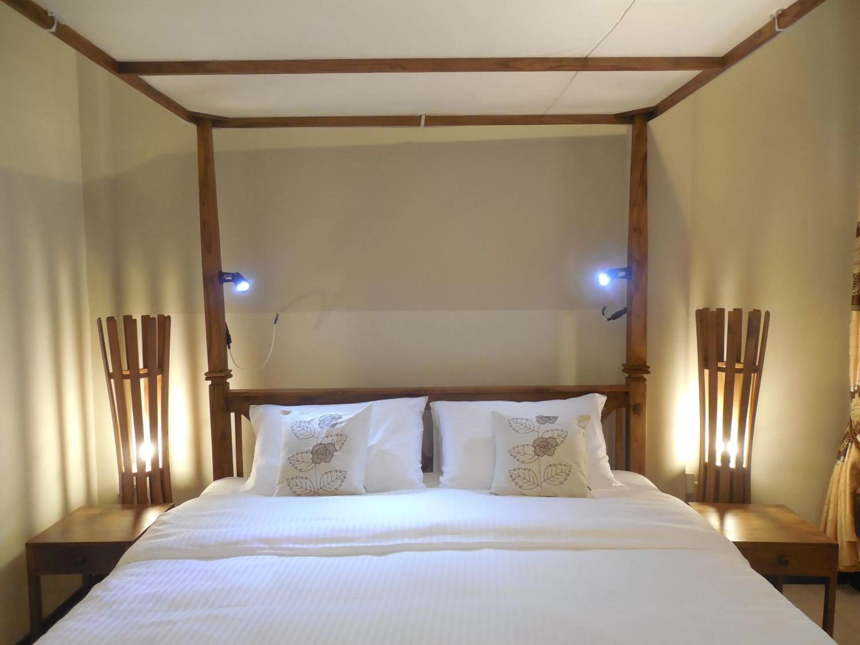 Photo of the whole room, Bed in Le leopard d 'argent