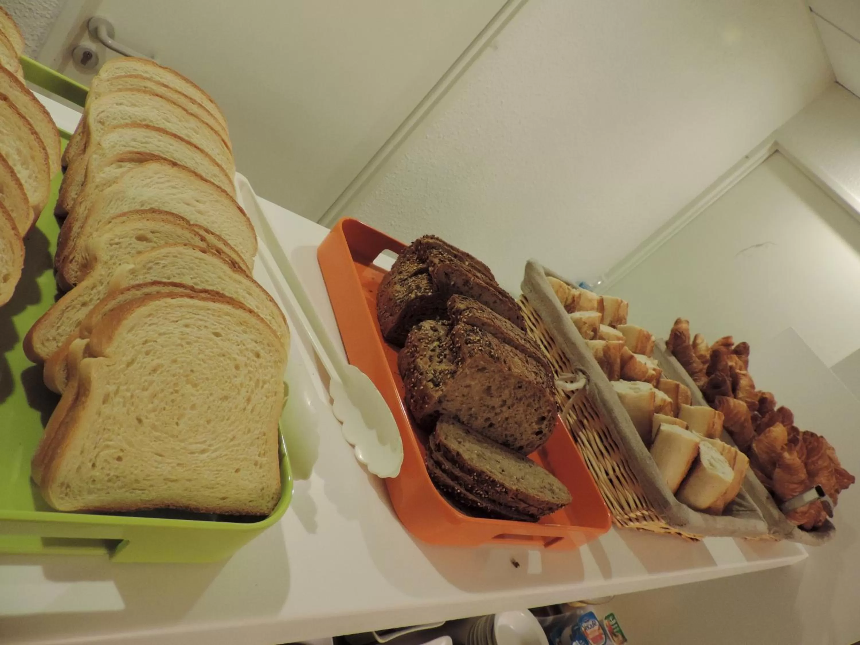 Area and facilities, Food in ibis budget Lille Wasquehal