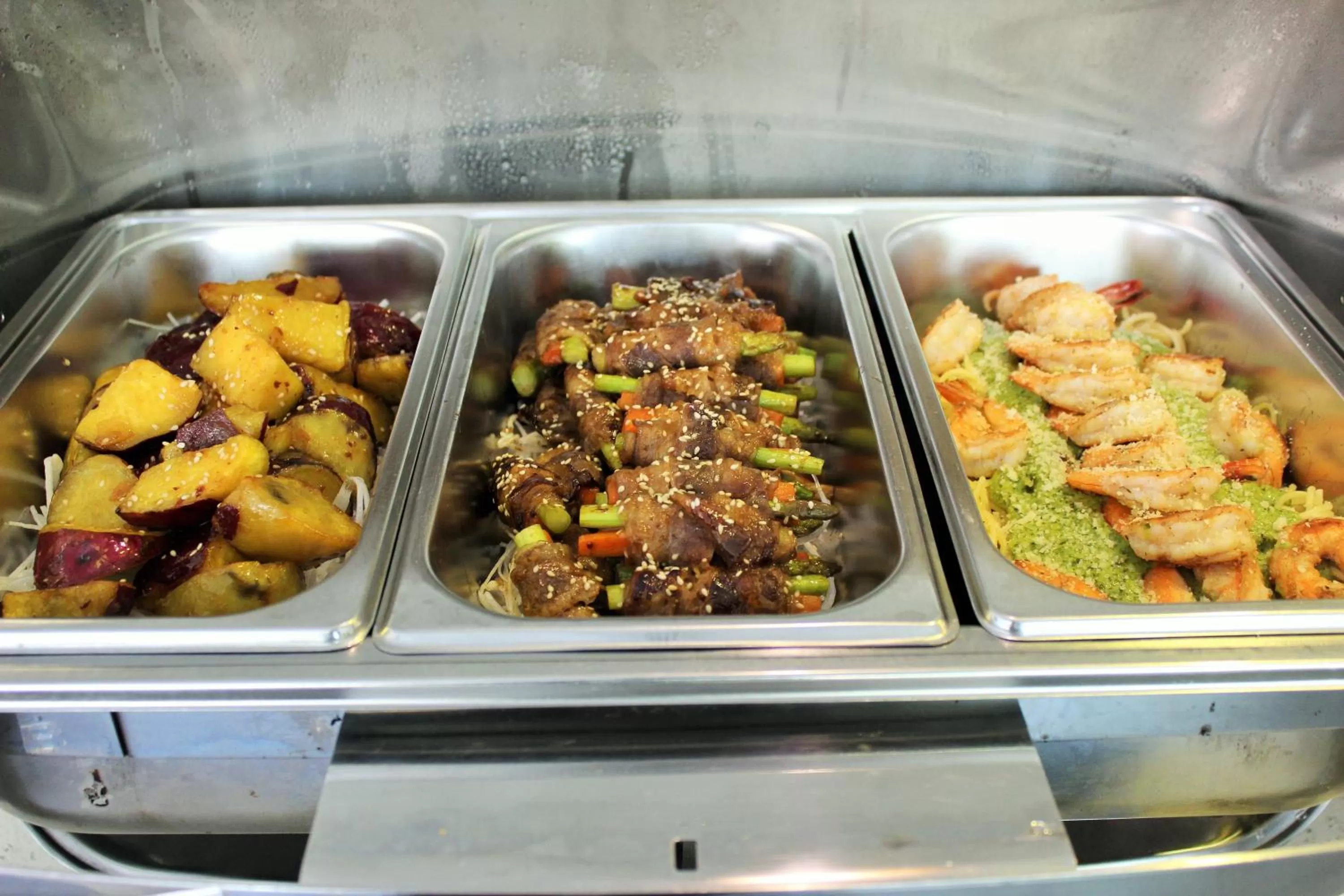 Food and drinks in Liberty Hotel Saigon Greenview