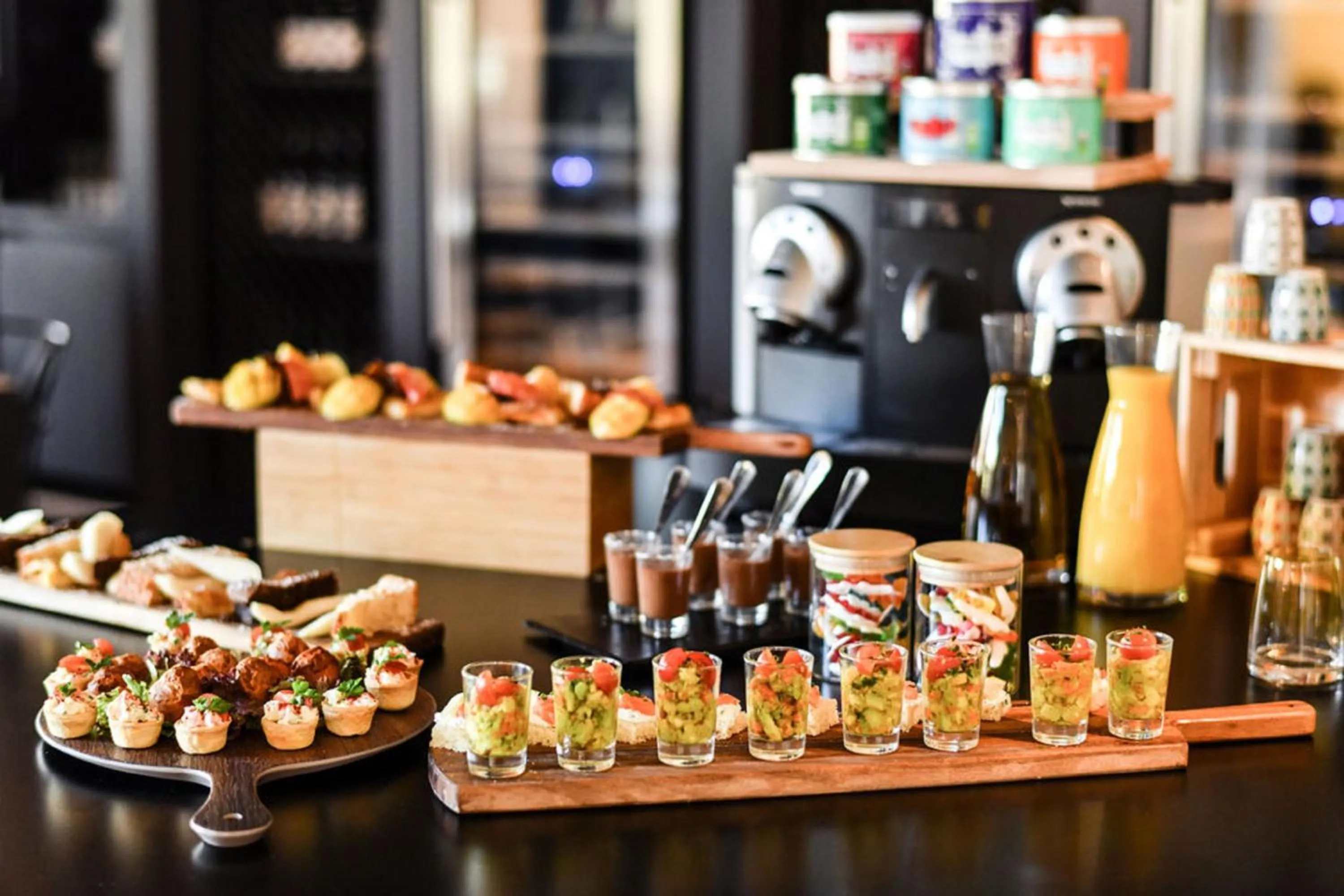 Restaurant/places to eat in Novotel Paris Créteil Le Lac