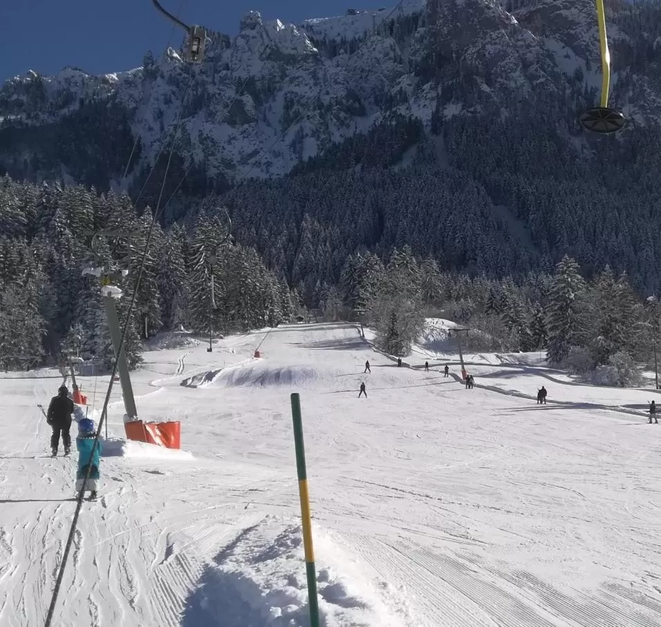 Skiing in Hotel Bannwaldsee