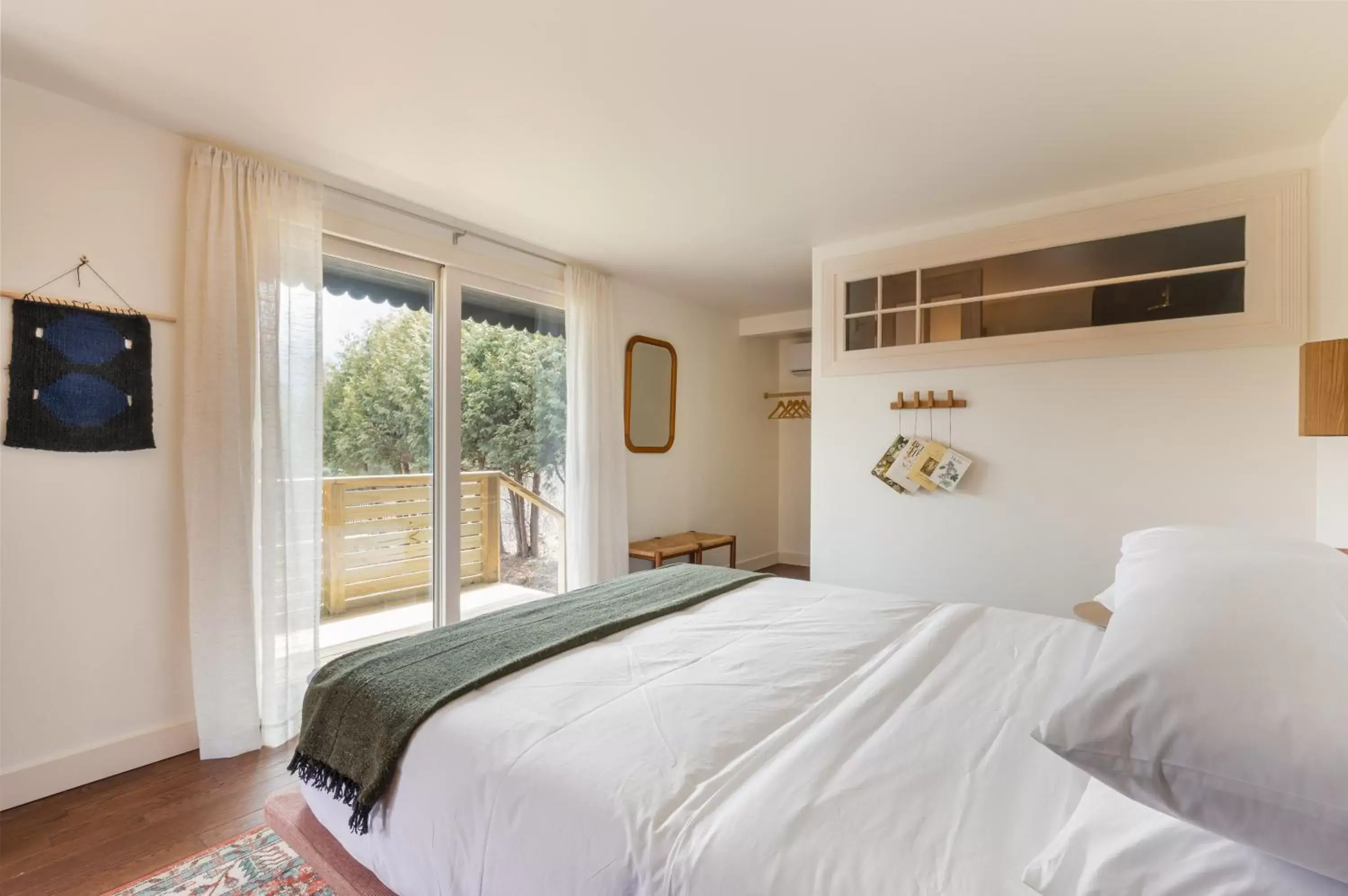 Queen Room with Balcony in Eastwind Hotel Lake Placid Queen Room with Balcony in Eastwind Hotel Lake Placid