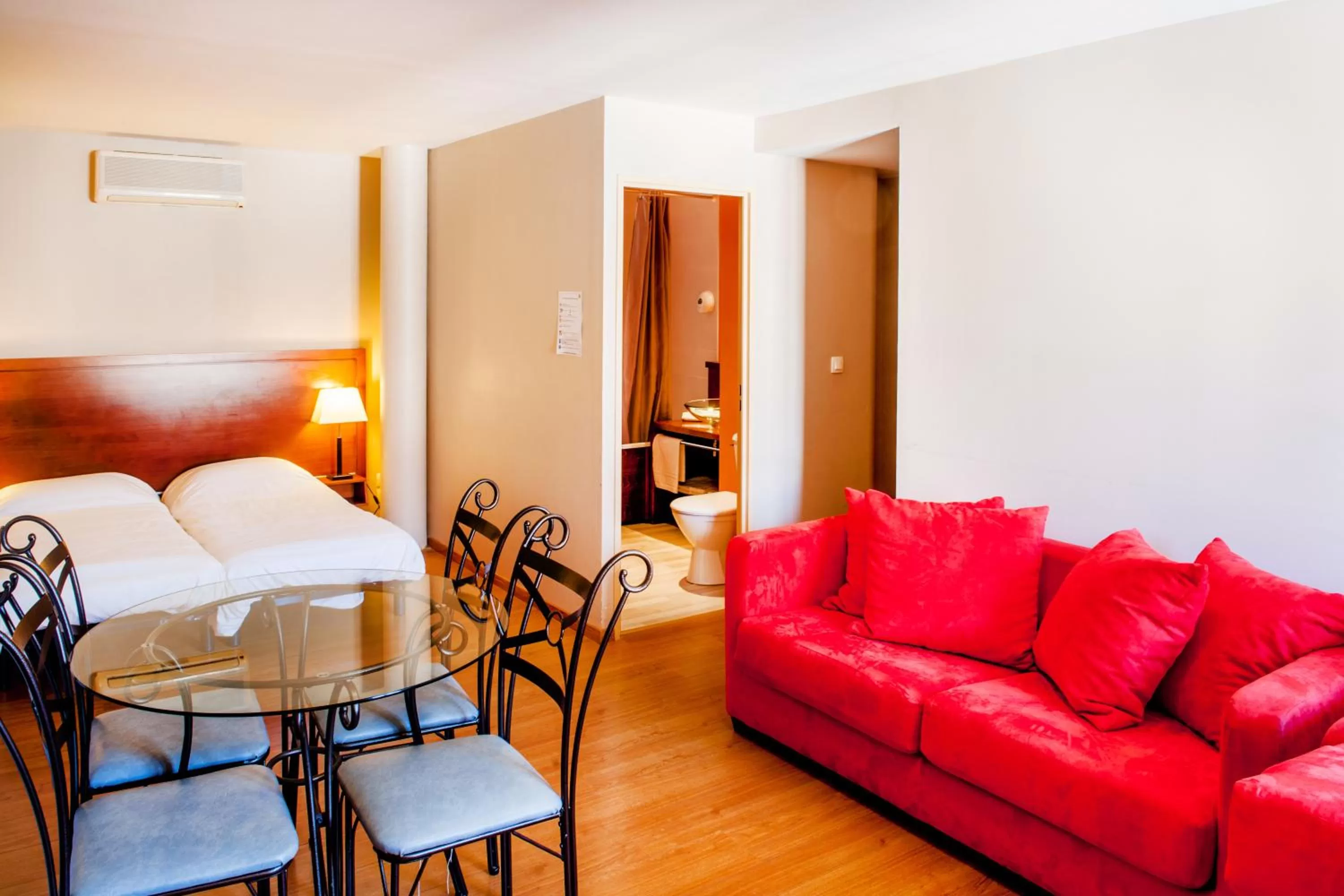 Bathroom in Zenitude Hôtel-Résidences Les Jardins de Lourdes