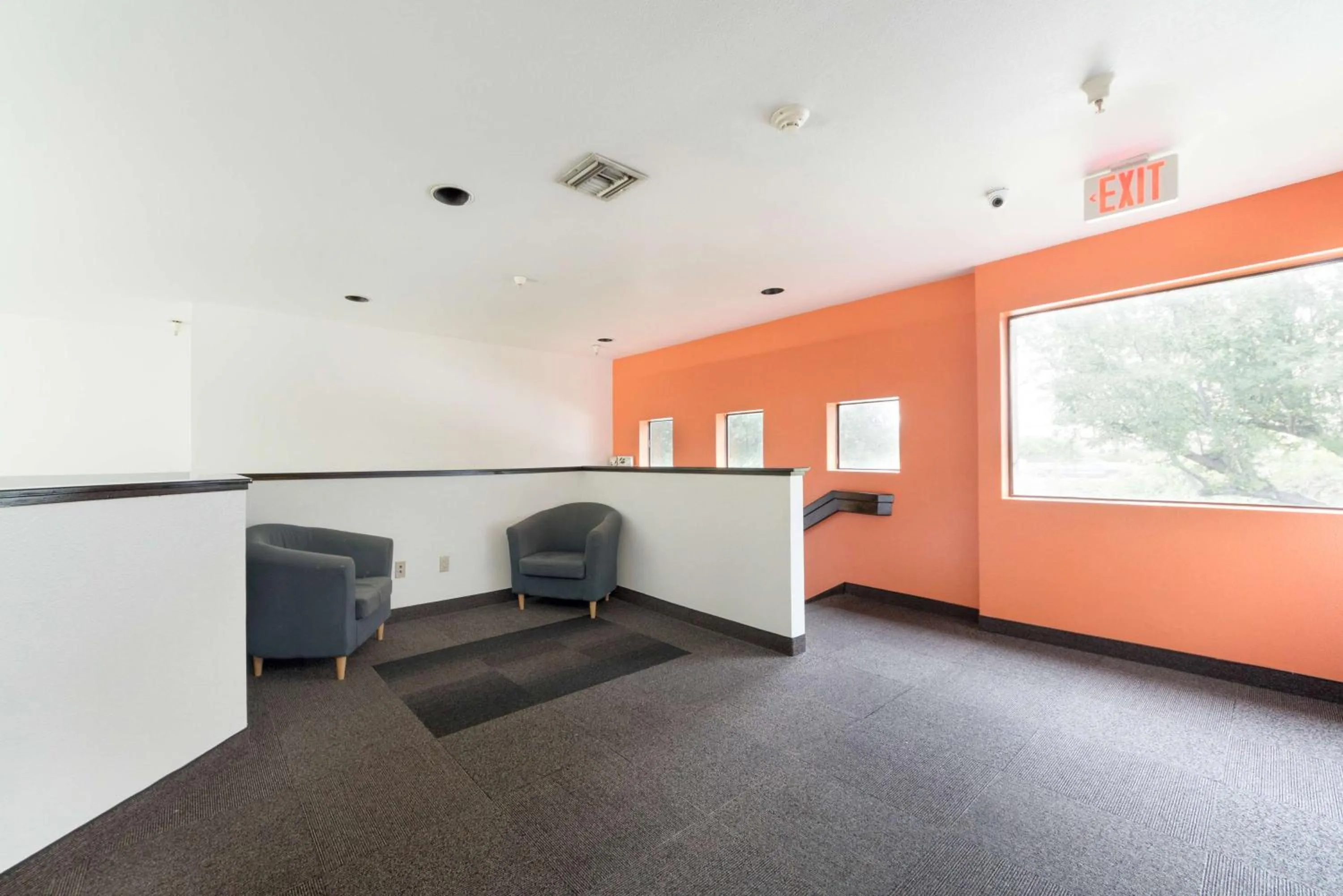 Lobby or reception in Motel 6-Dallas, TX - Northeast