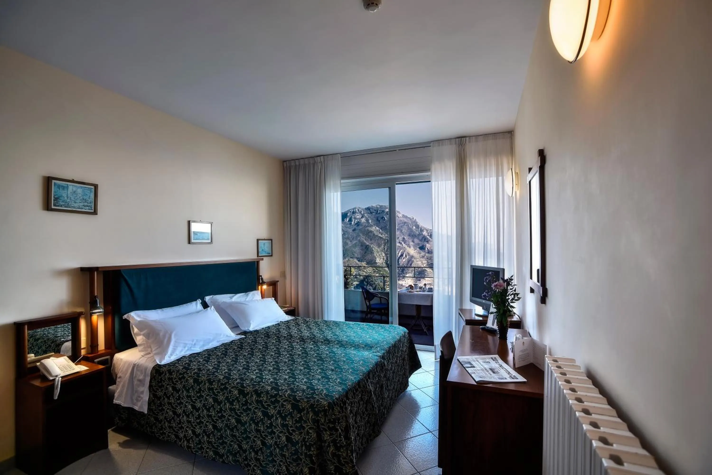 Photo of the whole room, Bed in Hotel Graal