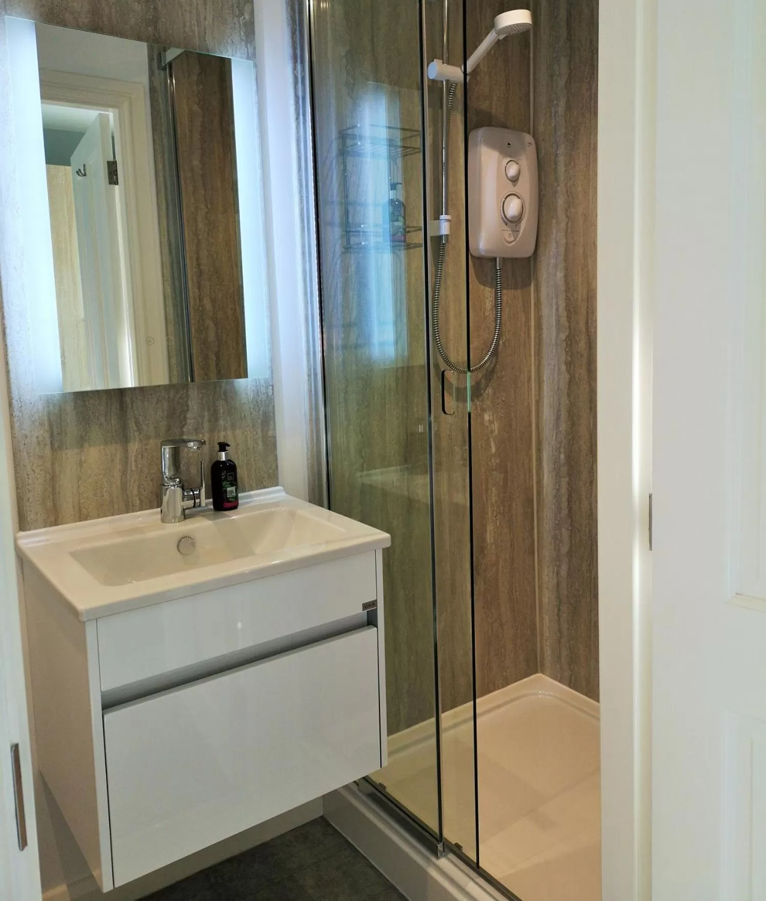 Shower in Aberconwy House B&B