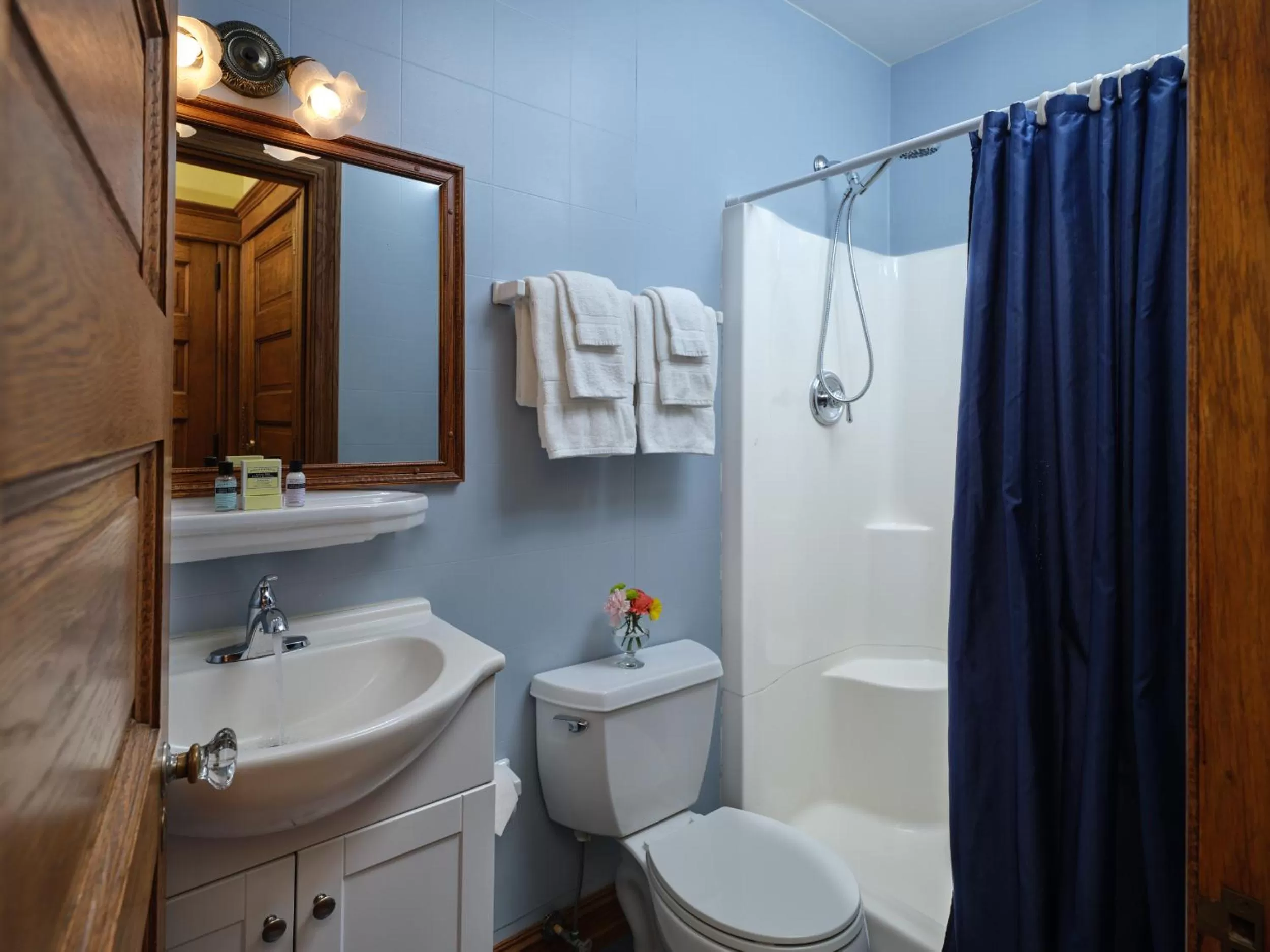 Bathroom in Keystone Inn Bed and Breakfast