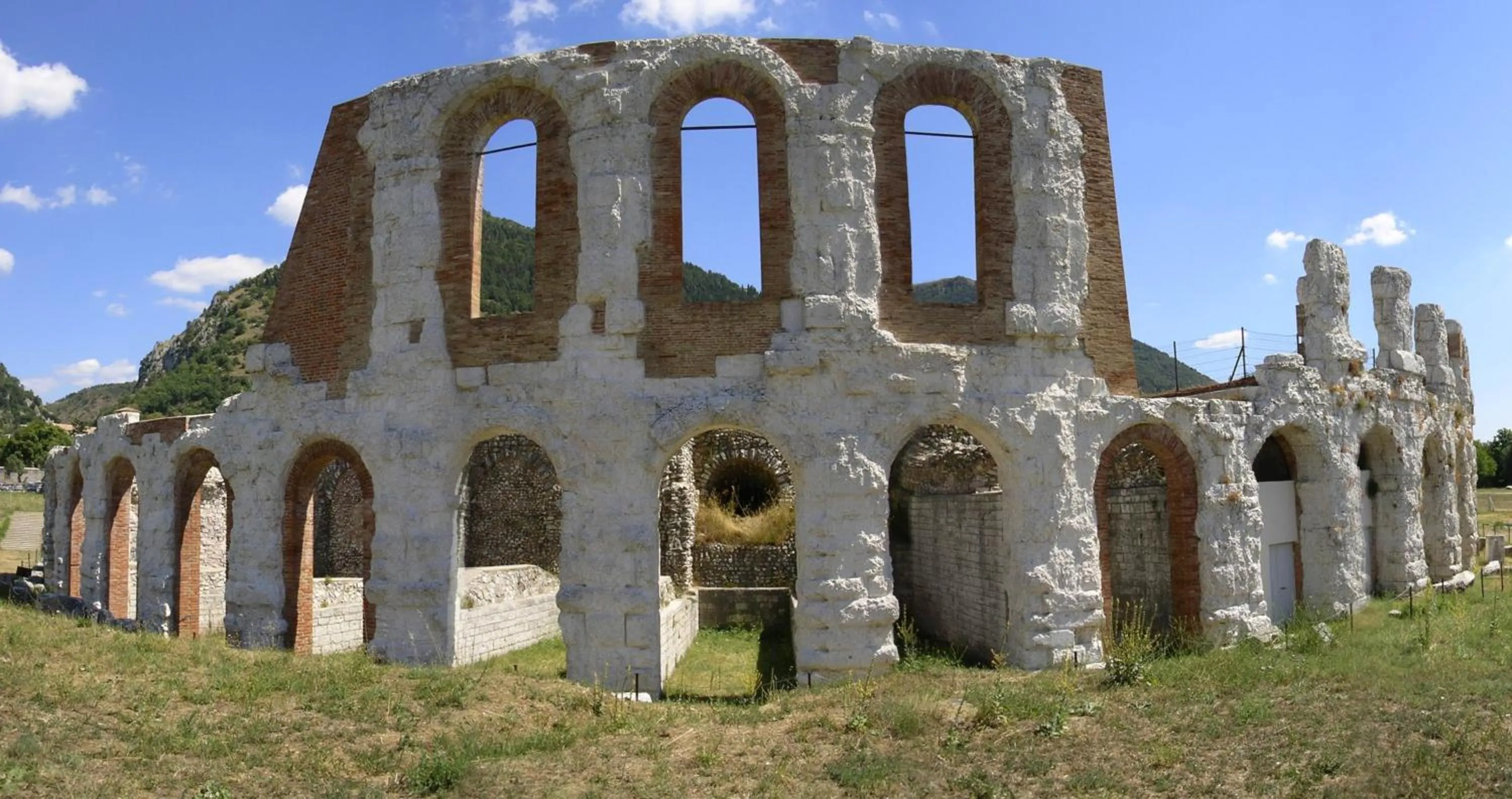 Area and facilities, Property Building in Hotel Tre Ceri