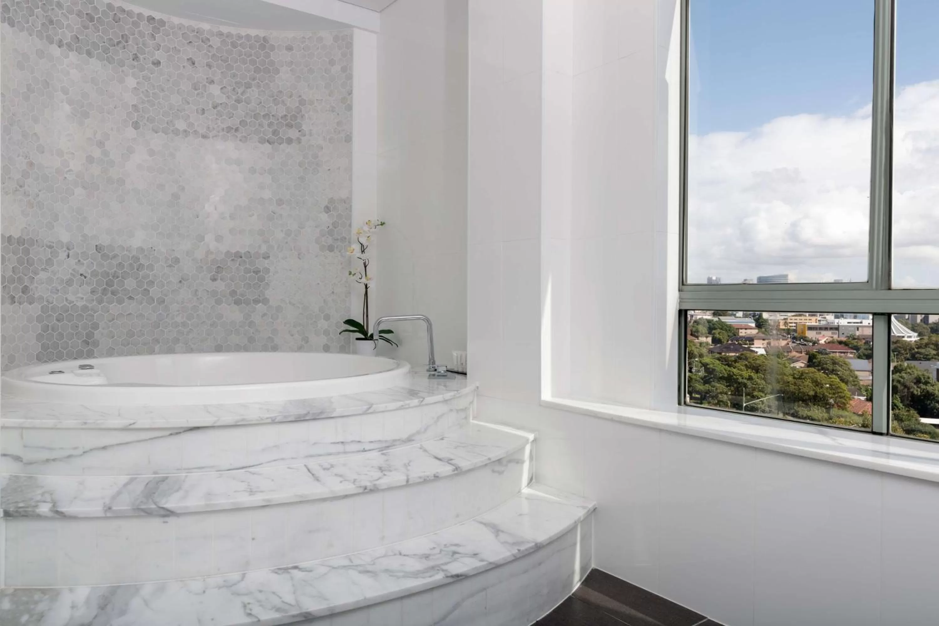 Bathroom in Rydges Parramatta