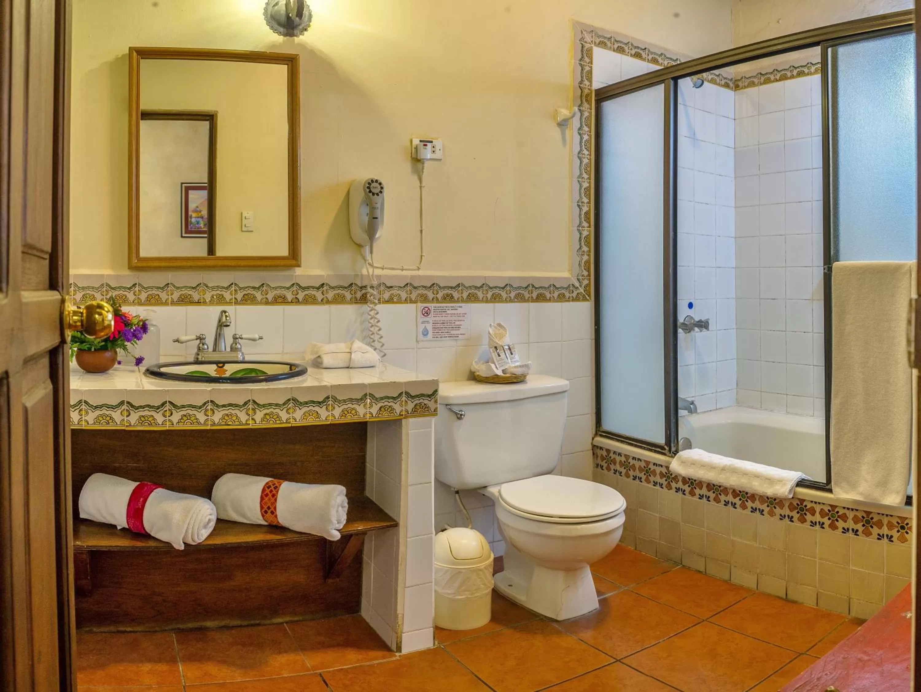 Shower in Hotel Convento Santa Catalina by AHS