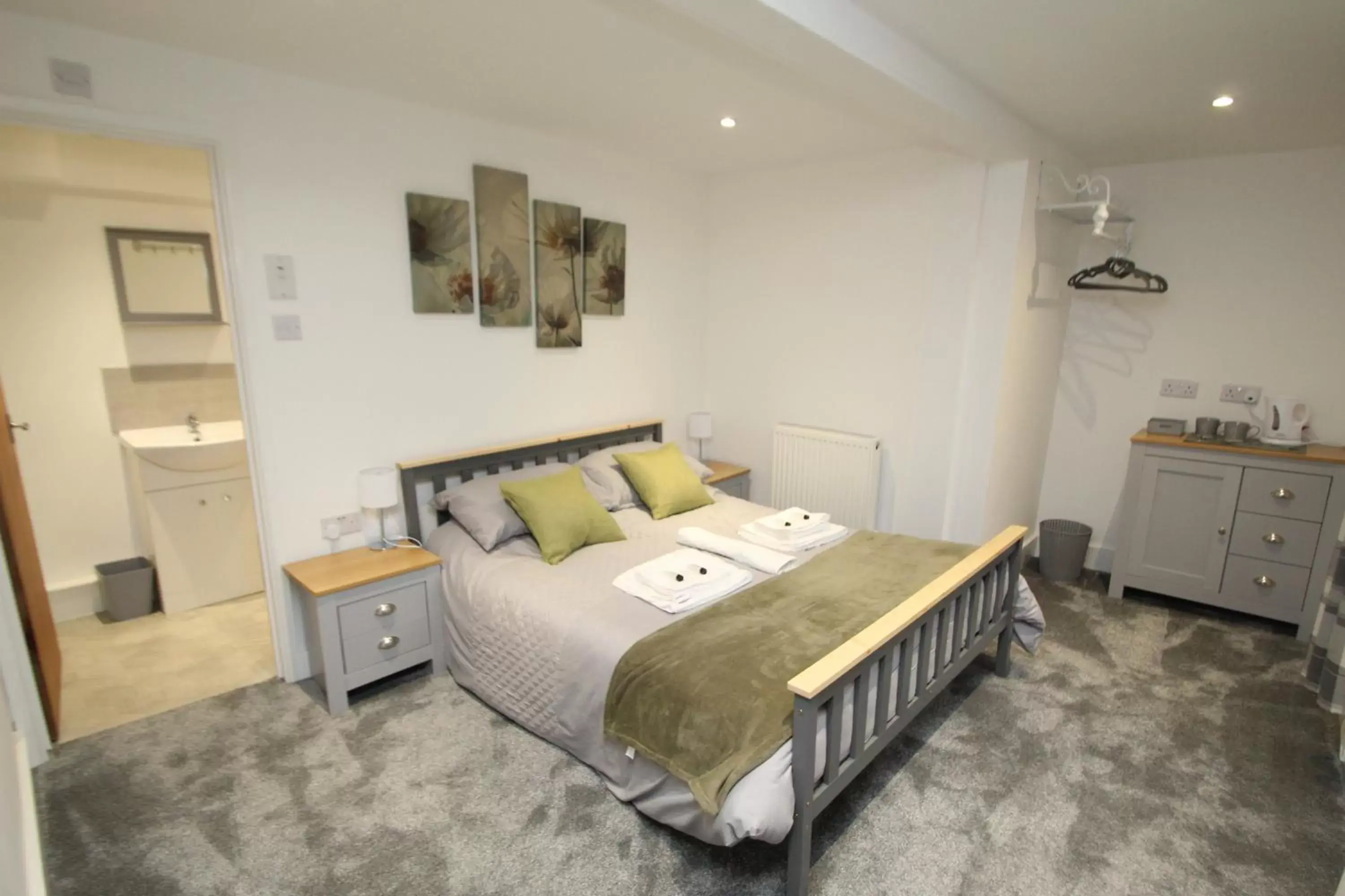 Double Room with Private Bathroom in The Slaters Arms Corris Double Room with Private Bathroom in The Slaters Arms Corris