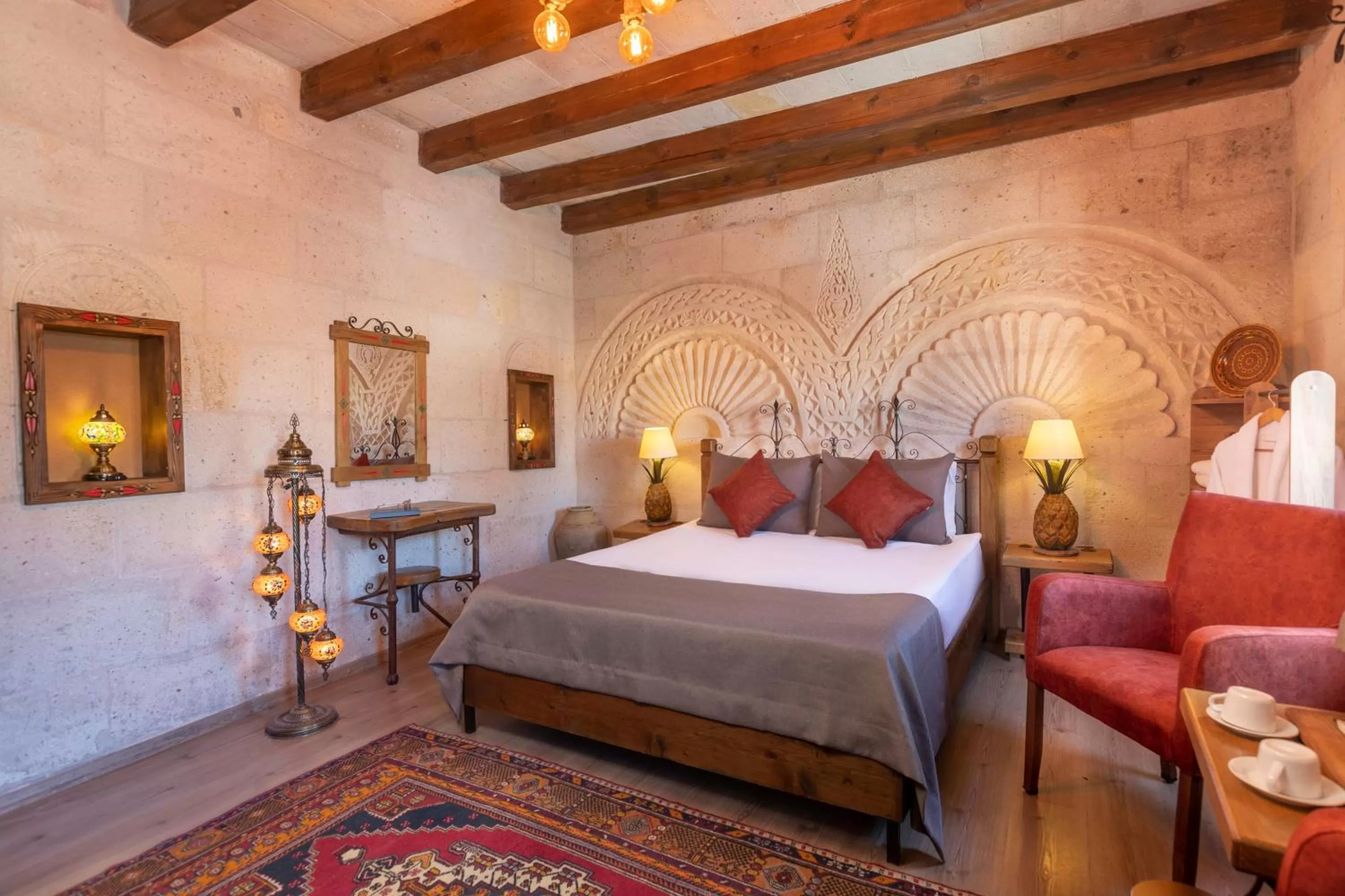 Photo of the whole room, Bed in Maron Stone House