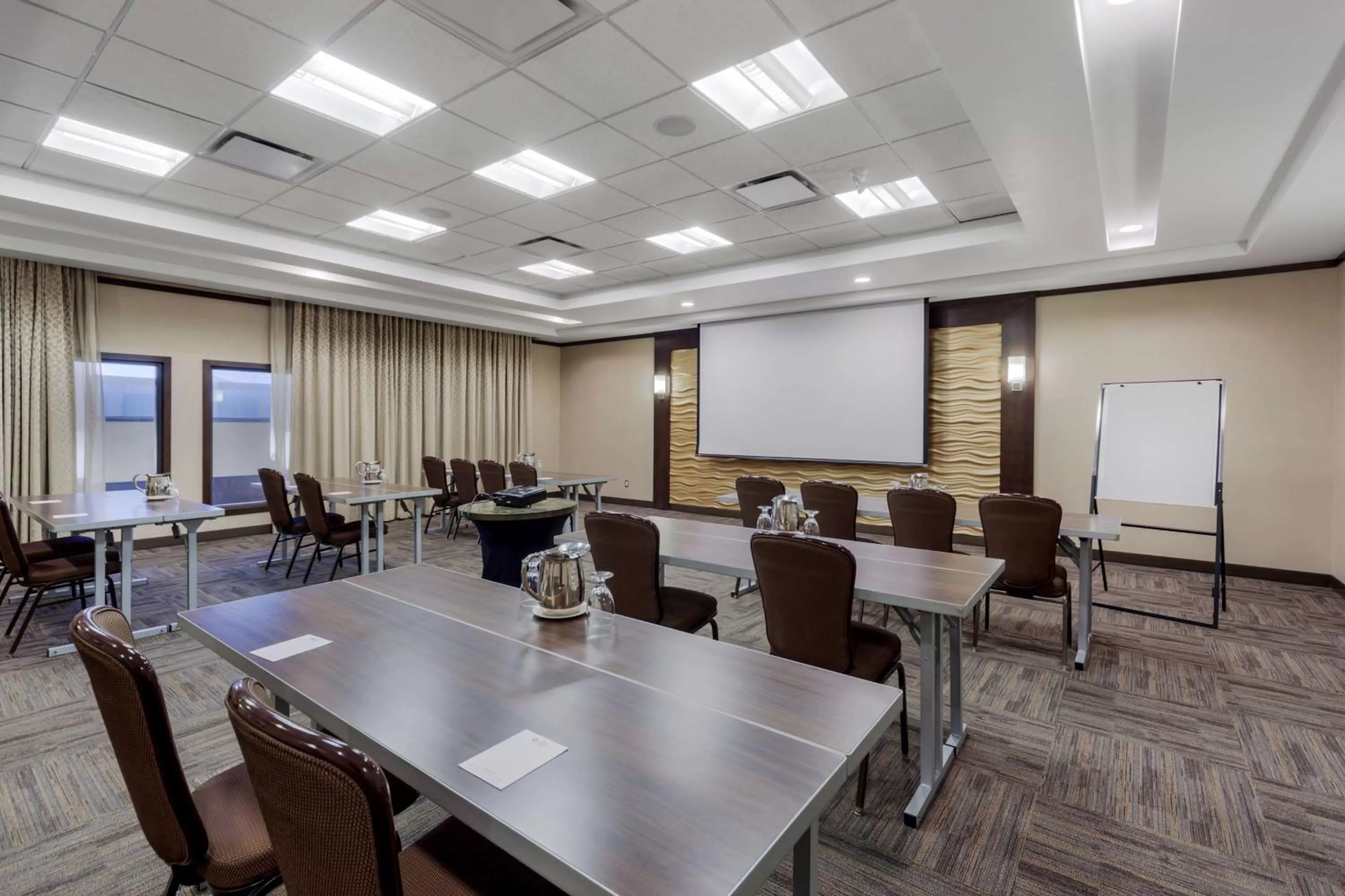 Meeting/conference room in Best Western Plus Edmonton Airport Hotel