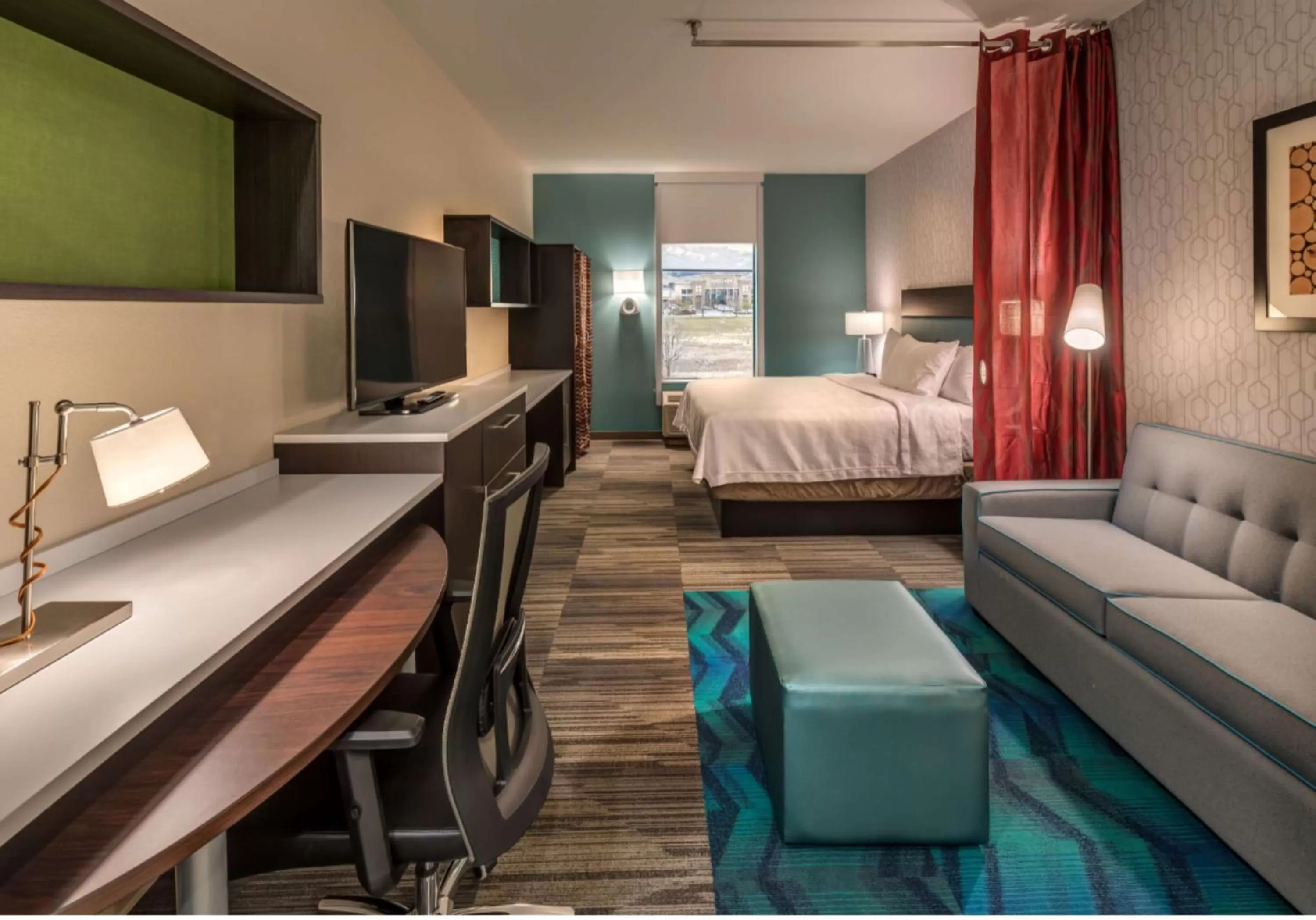Bedroom, Bed in Home2 Suites By Hilton Reno