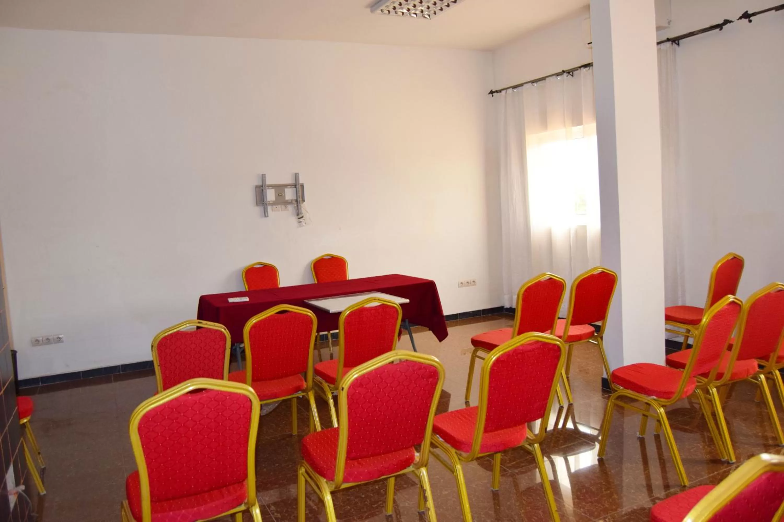 Business facilities in Hotel Saint-Jean