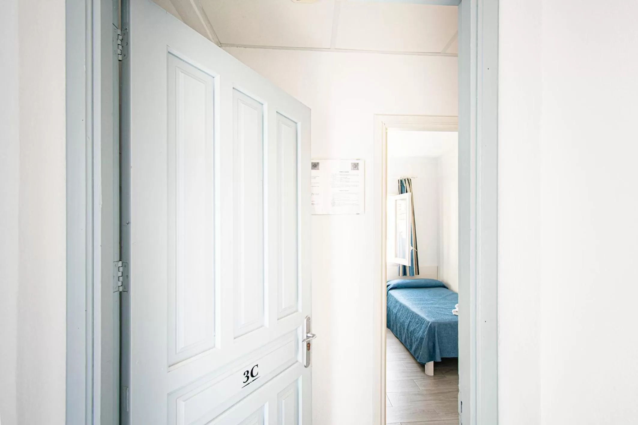 Photo of the whole room, Bed in Apartamentos Falcó