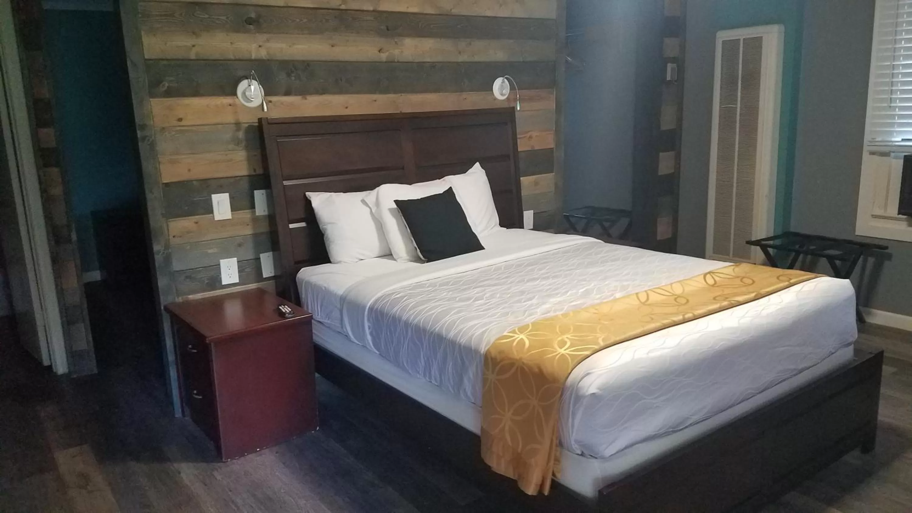 Family Room in La Petite Sedona