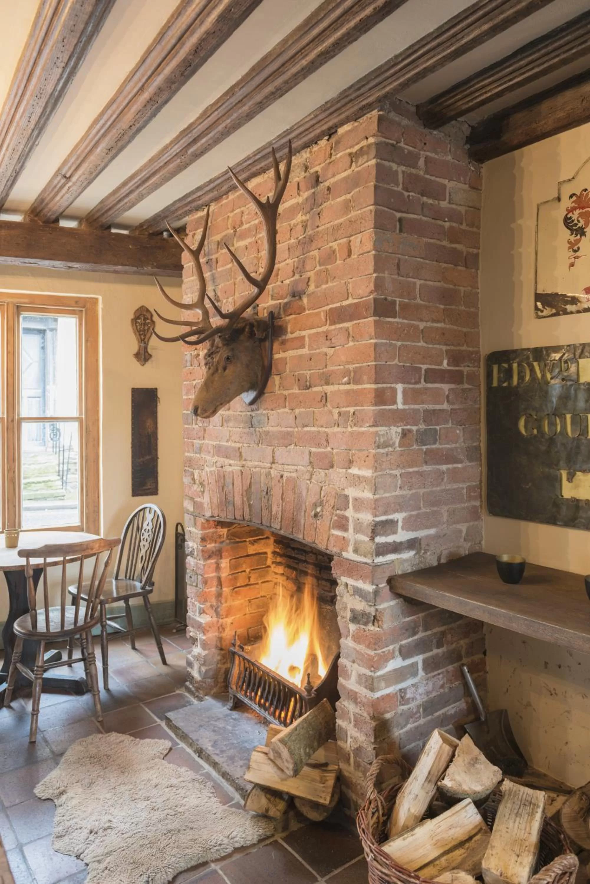 Restaurant/places to eat in The Standard Inn