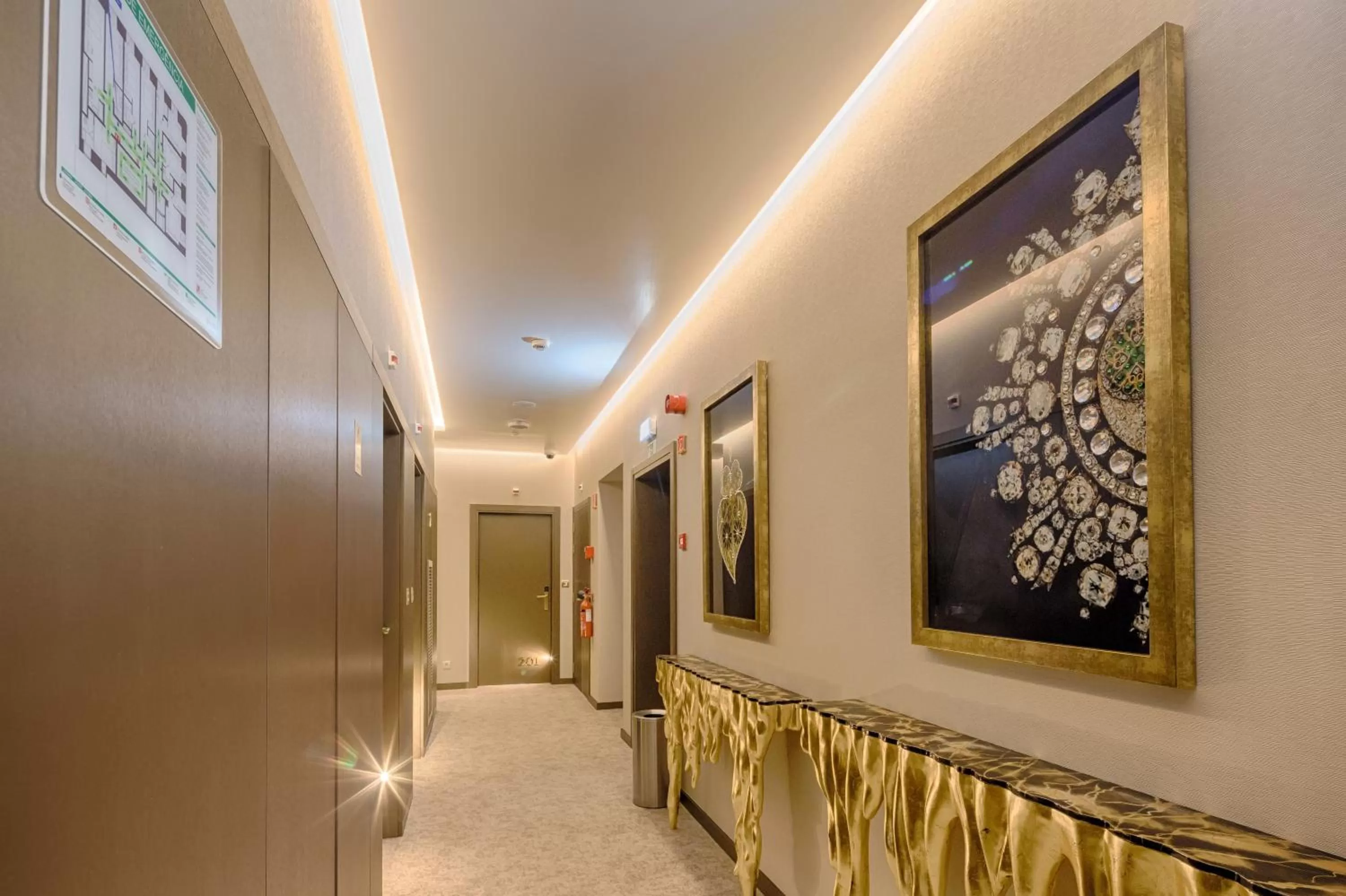 Decorative detail in Hotel MeraPrime Gold Lisboa