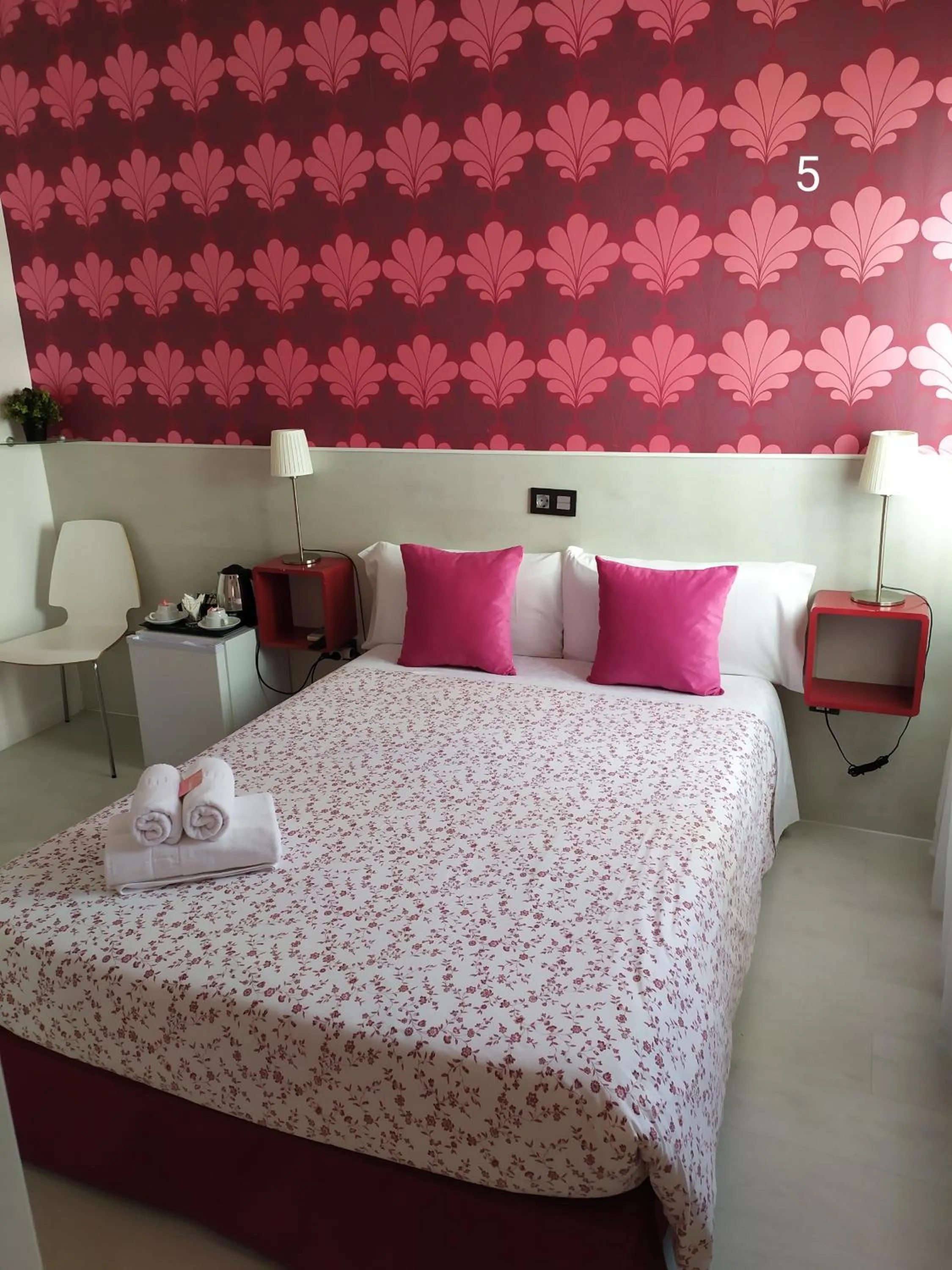 Photo of the whole room, Bed in Hostal Inn Madrid