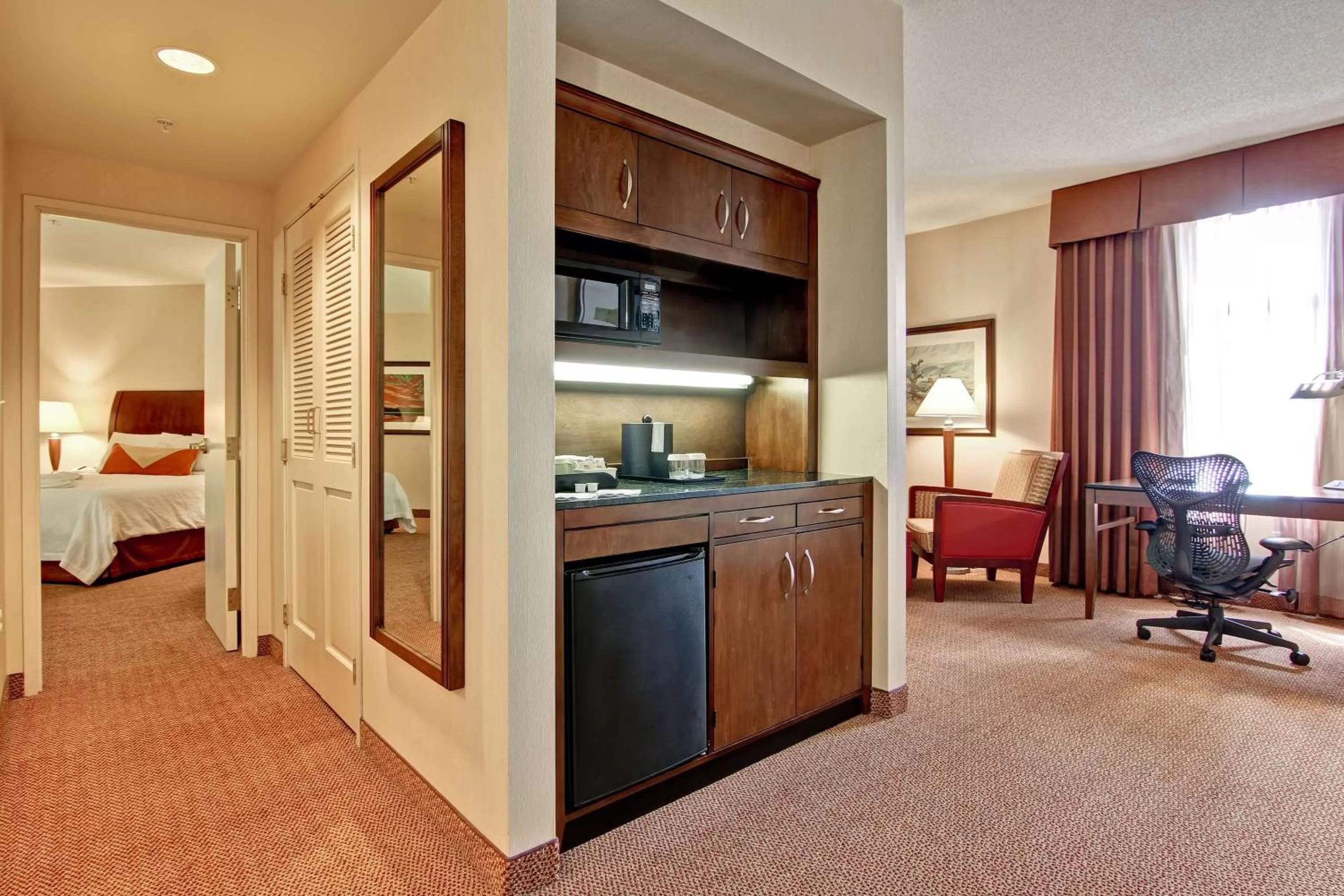 King Suite with Spa Bath in Hilton Garden Inn Calgary Airport